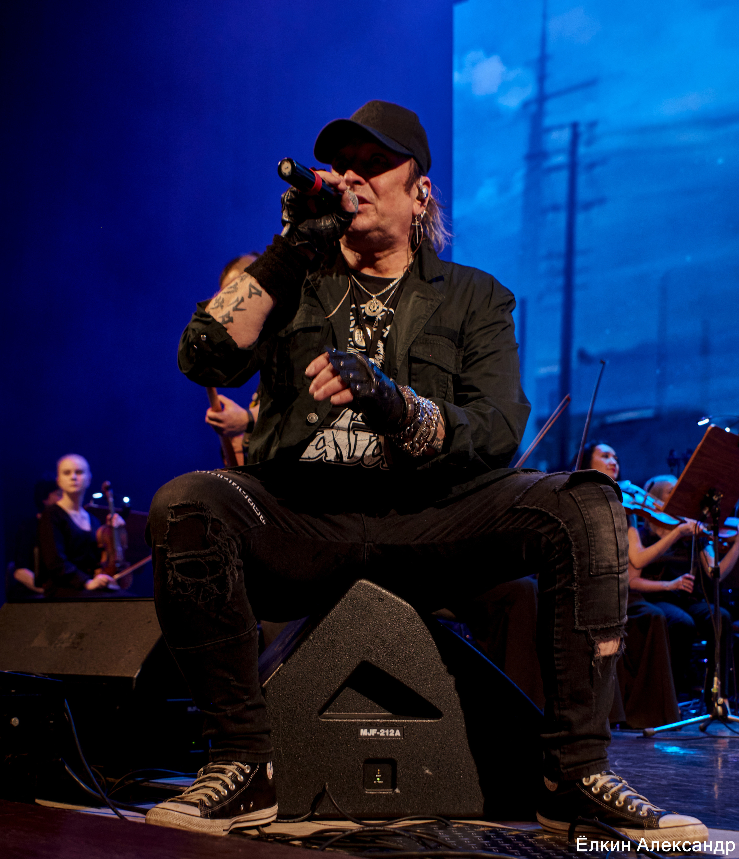 16 Апреля Артур Беркут с оркестром и Рок группа «Пасаш». Ёлкин Александр Фотограф