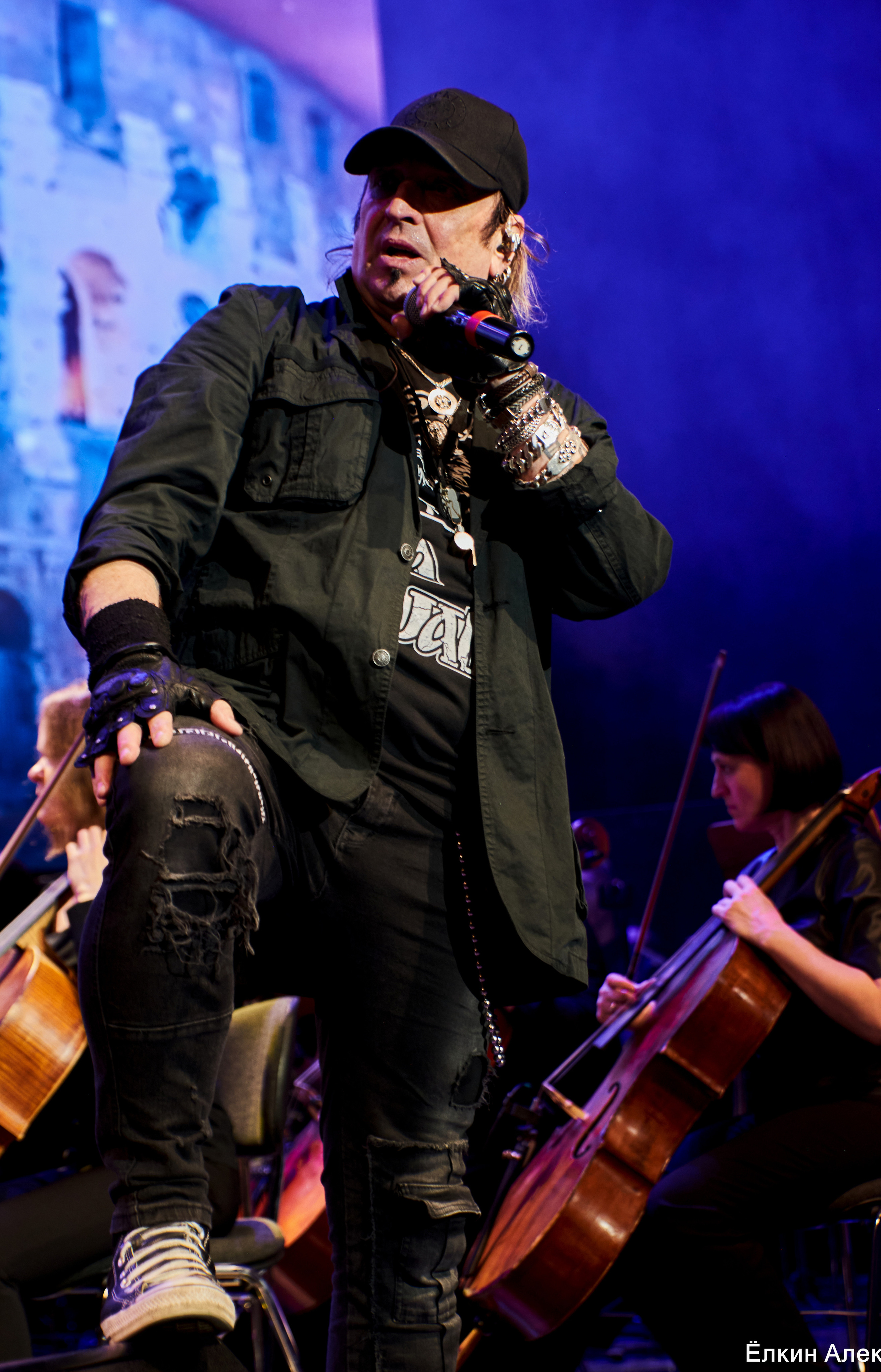 16 Апреля Артур Беркут с оркестром и Рок группа «Пасаш». Ёлкин Александр Фотограф