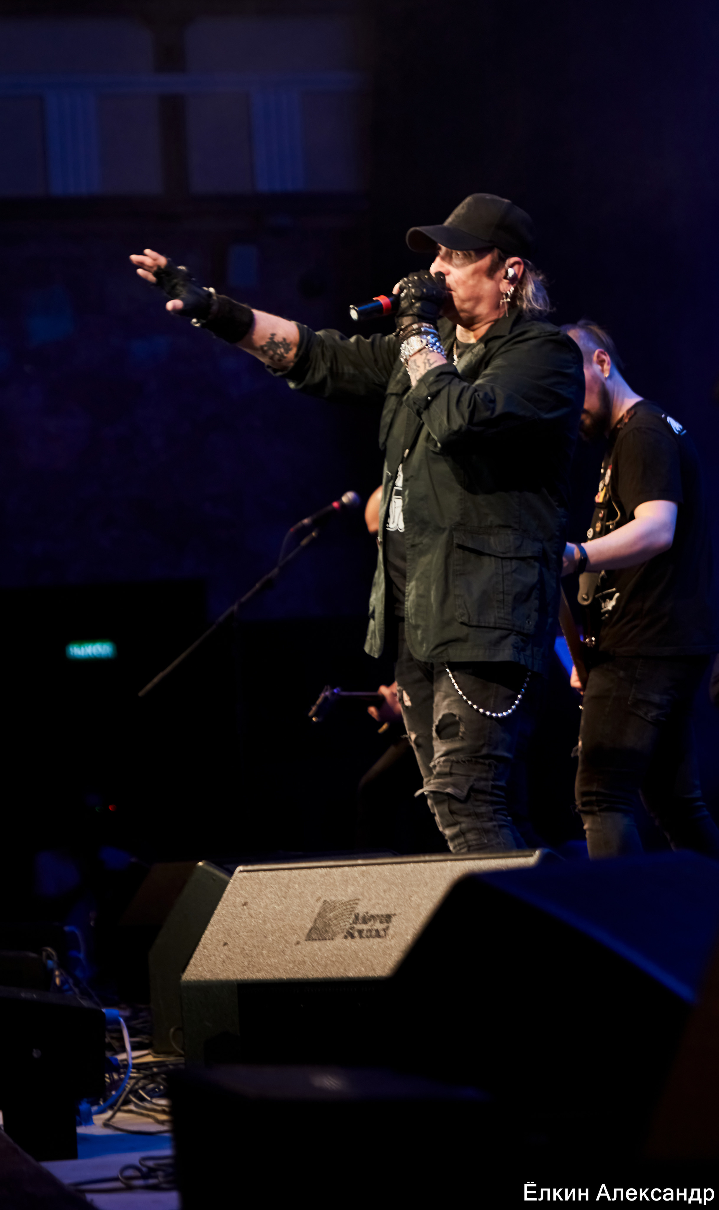 16 Апреля Артур Беркут с оркестром и Рок группа «Пасаш». Ёлкин Александр Фотограф