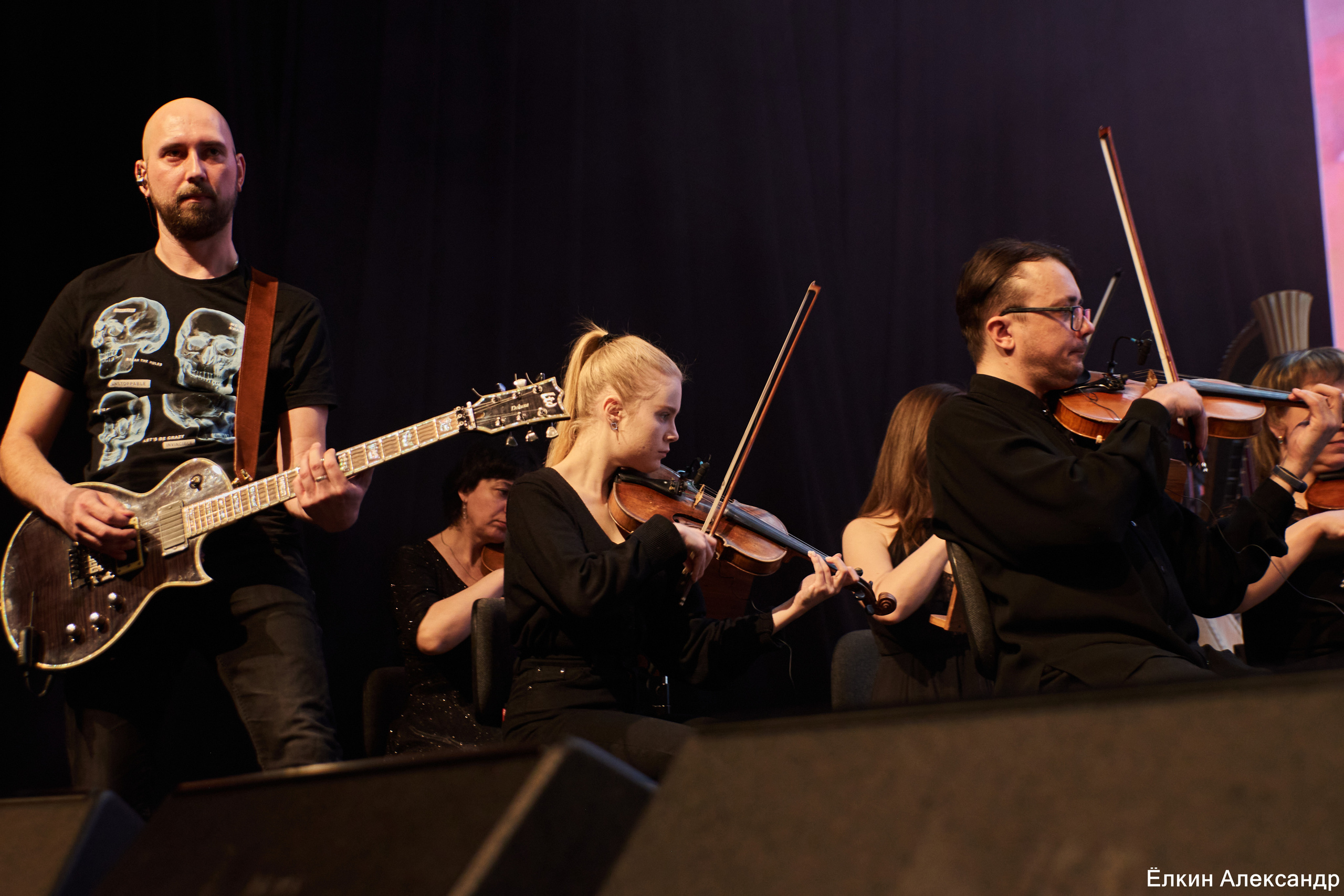 16 Апреля Артур Беркут с оркестром и Рок группа «Пасаш». Ёлкин Александр Фотограф