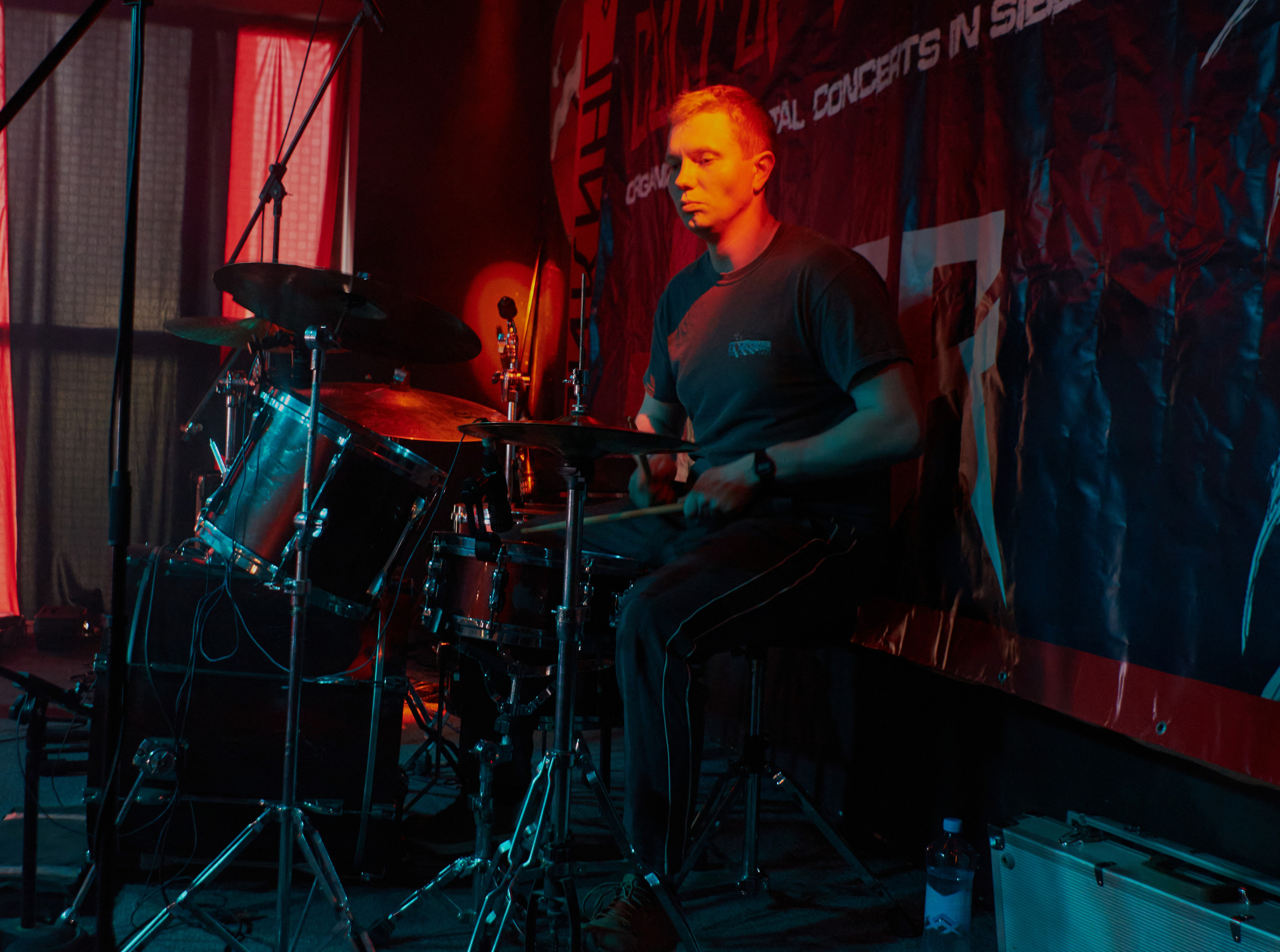 Концертный фотограф Омск Рок музыка. Ёлкин Александр Фотограф