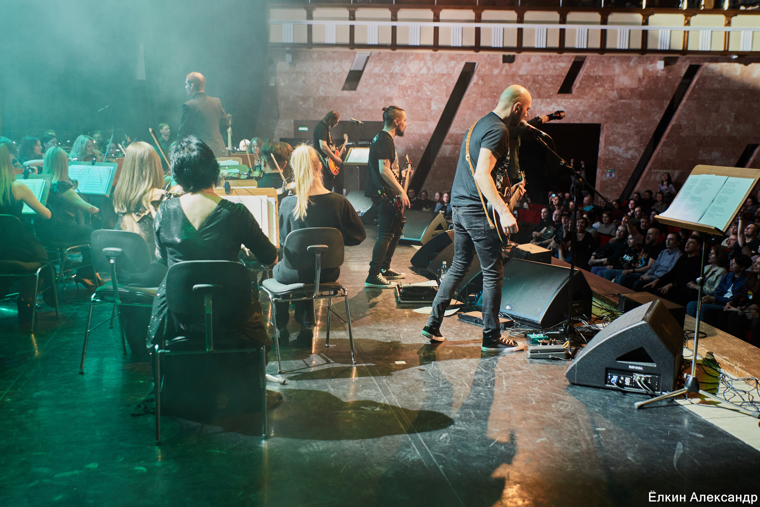 16 Апреля Артур Беркут с оркестром и Рок группа «Пасаш». Ёлкин Александр Фотограф