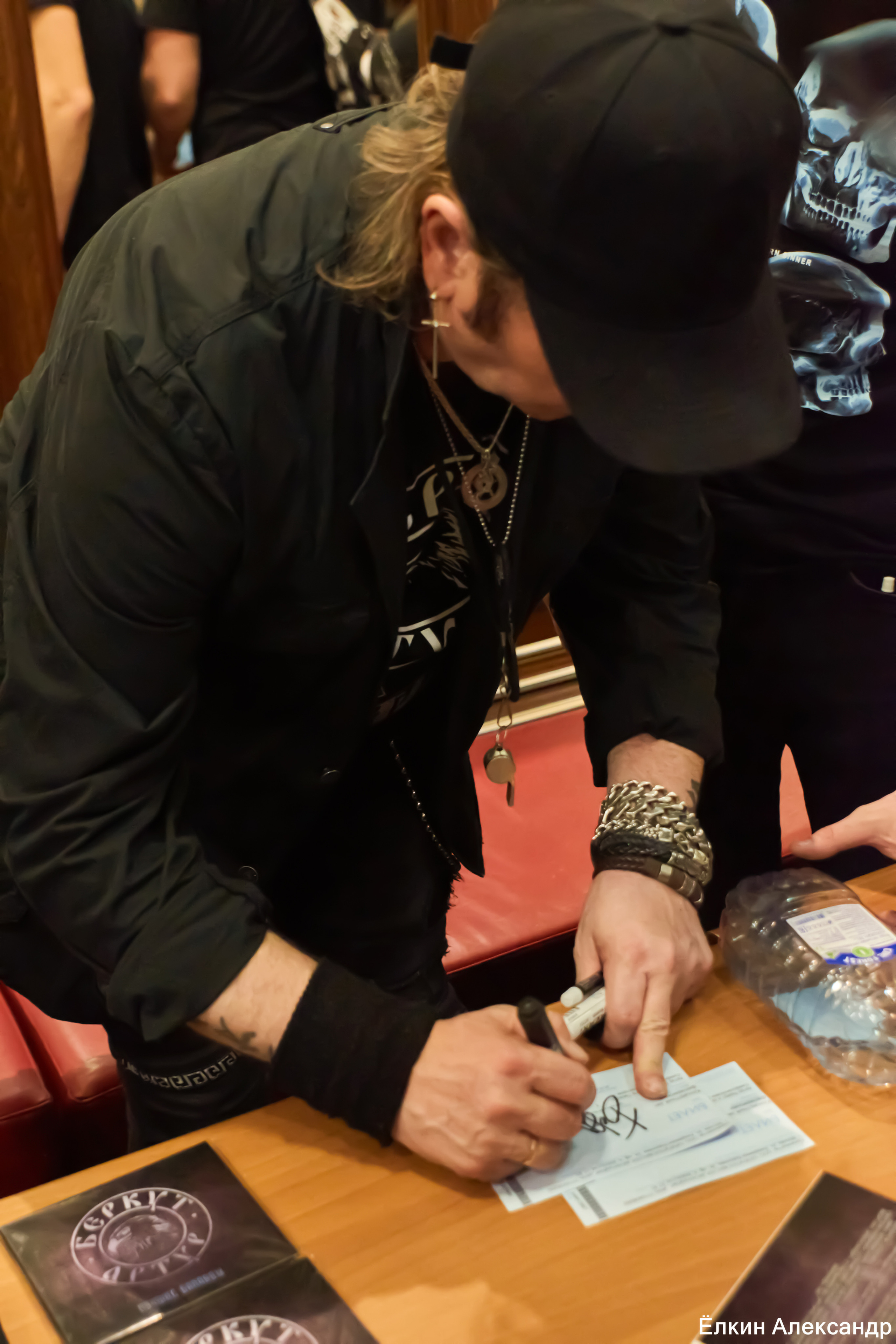 16 Апреля Артур Беркут с оркестром и Рок группа «Пасаш». Ёлкин Александр Фотограф