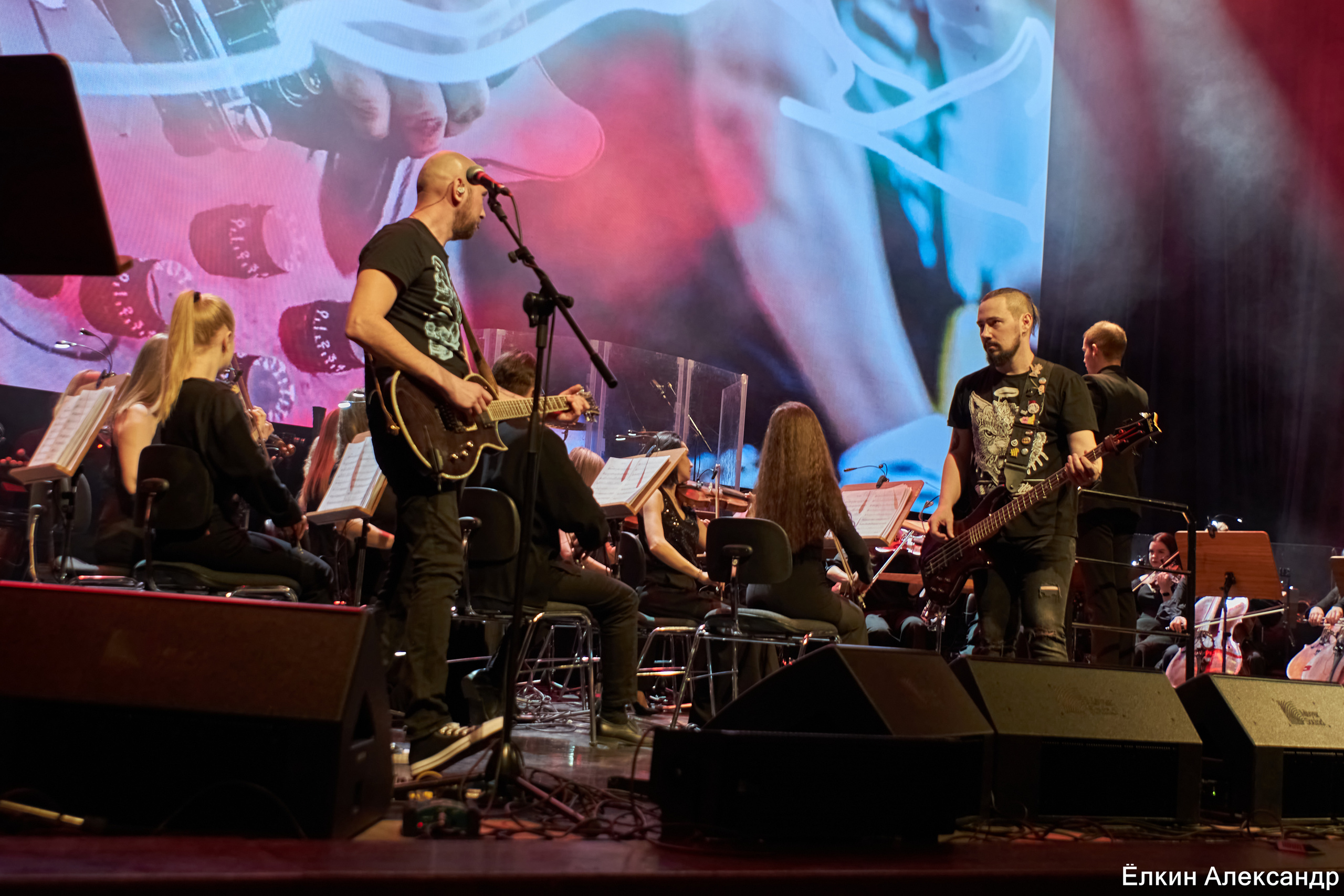 16 Апреля Артур Беркут с оркестром и Рок группа «Пасаш». Ёлкин Александр Фотограф