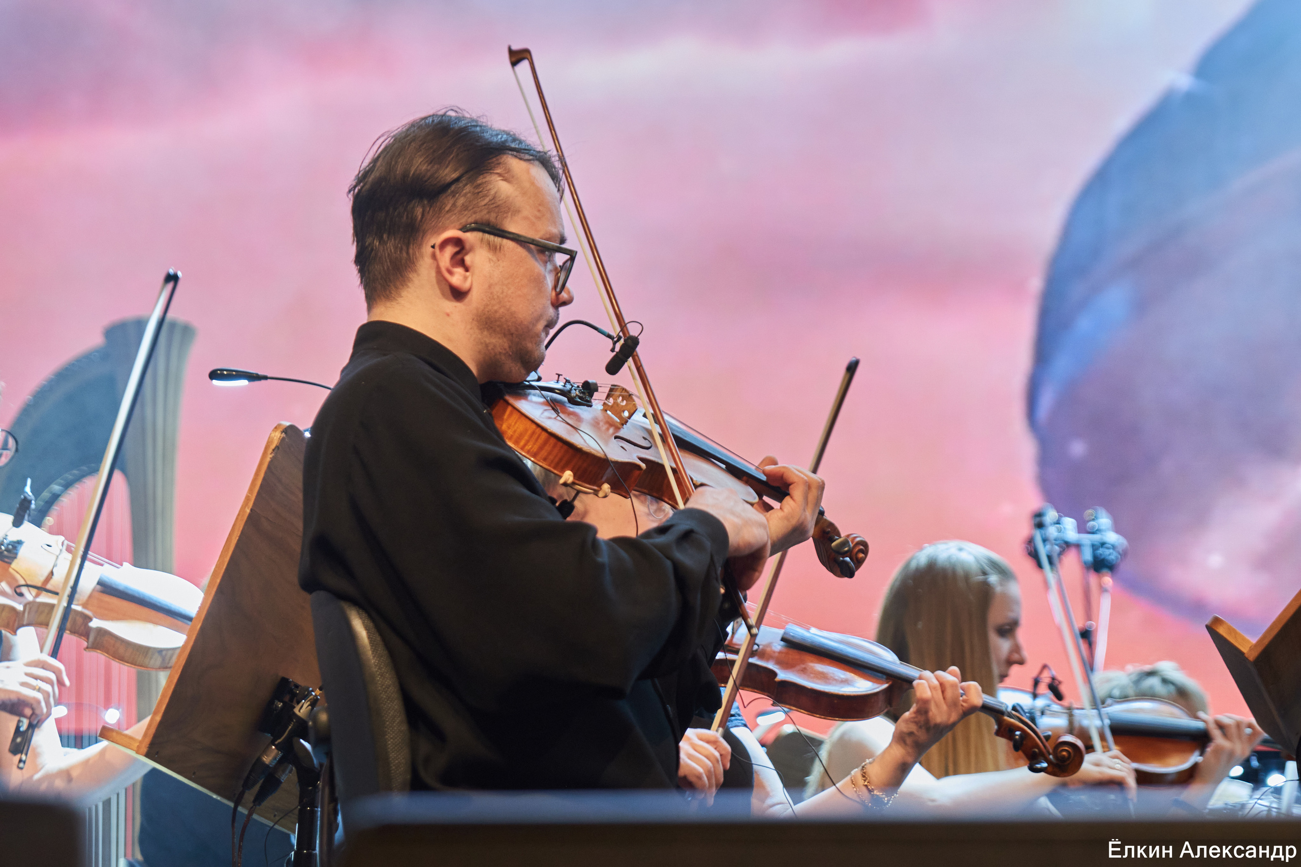 16 Апреля Артур Беркут с оркестром и Рок группа «Пасаш». Ёлкин Александр Фотограф