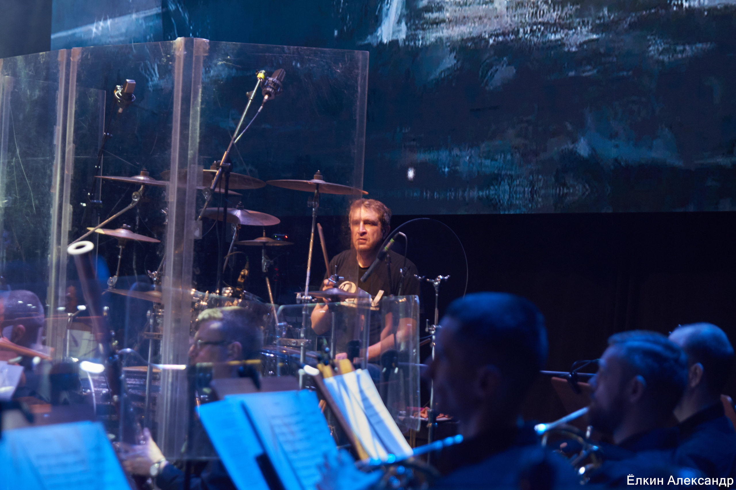 16 Апреля Артур Беркут с оркестром и Рок группа «Пасаш». Ёлкин Александр Фотограф