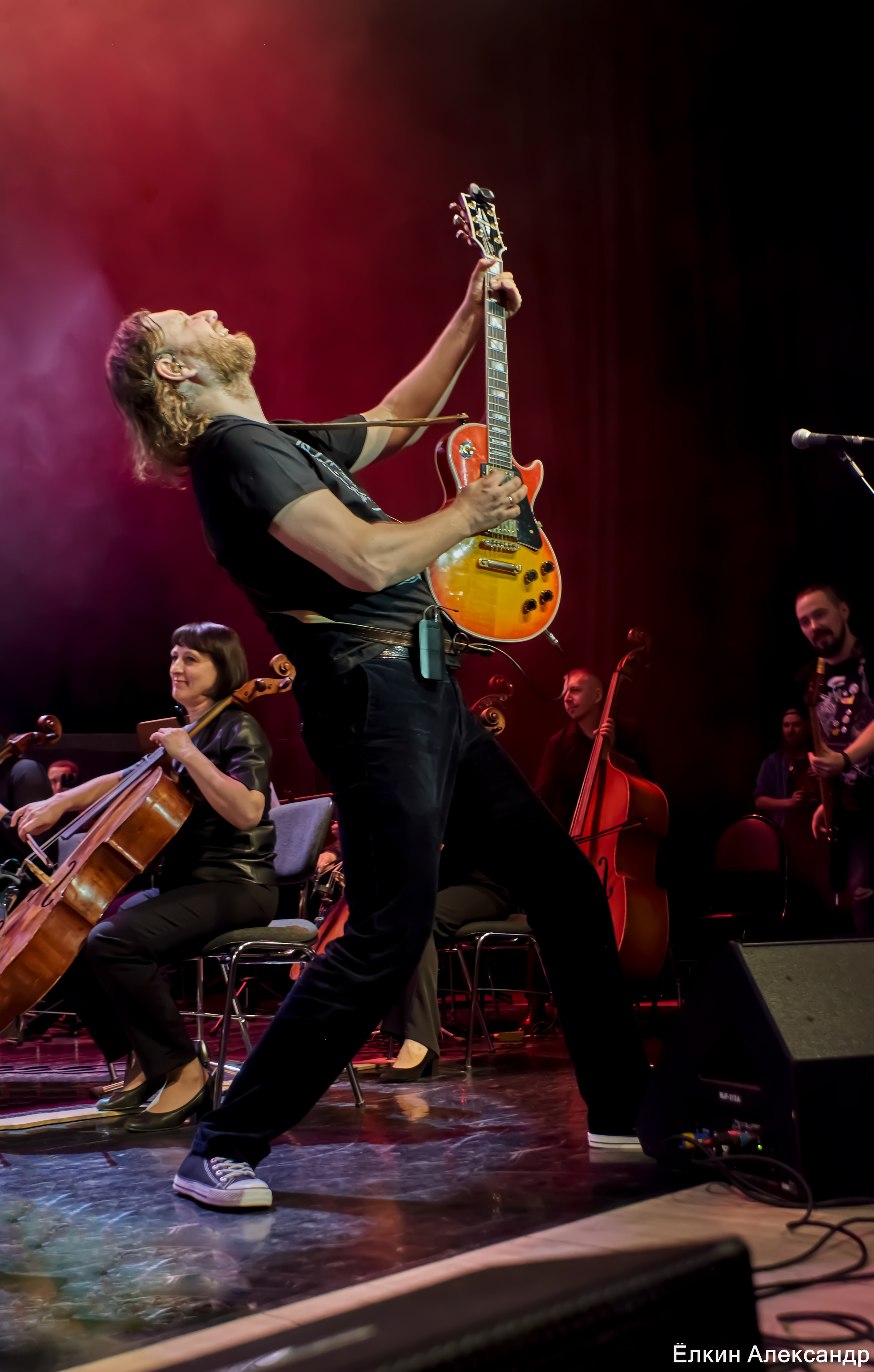 16 Апреля Артур Беркут с оркестром и Рок группа «Пасаш». Ёлкин Александр Фотограф