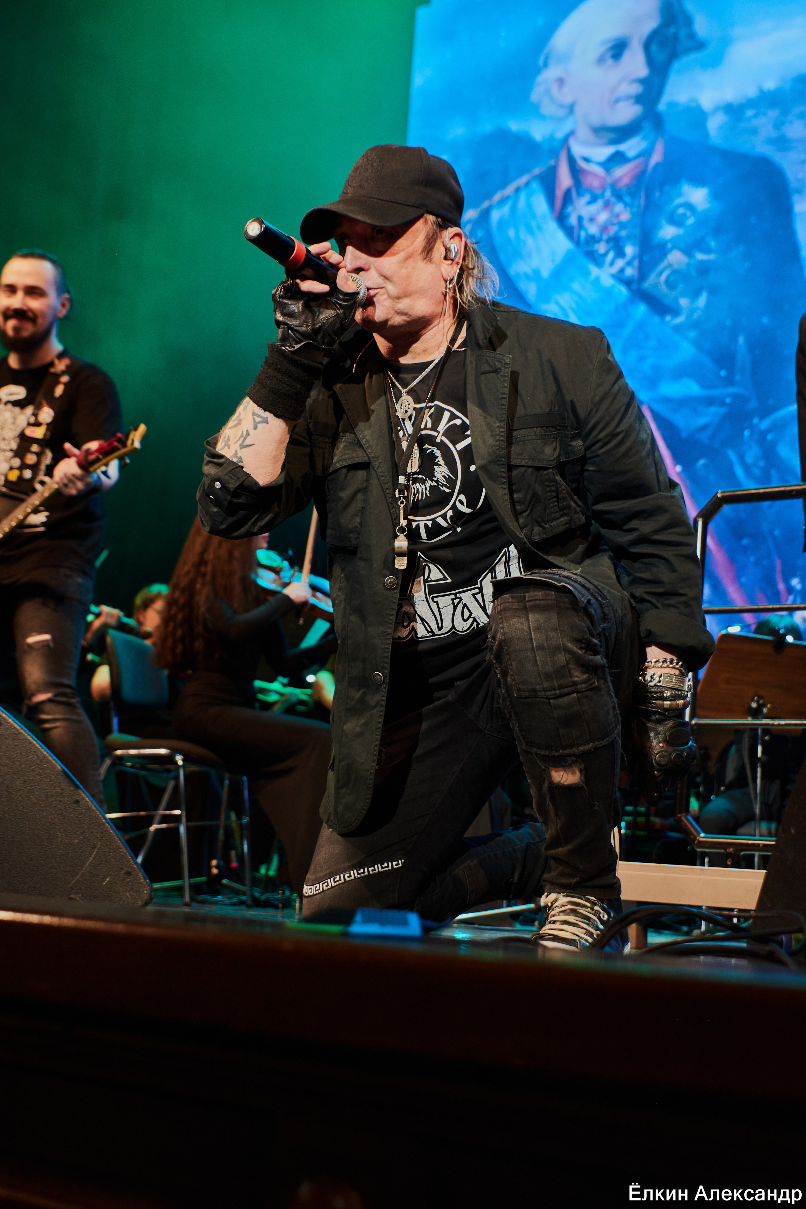 16 Апреля Артур Беркут с оркестром и Рок группа «Пасаш». Ёлкин Александр Фотограф