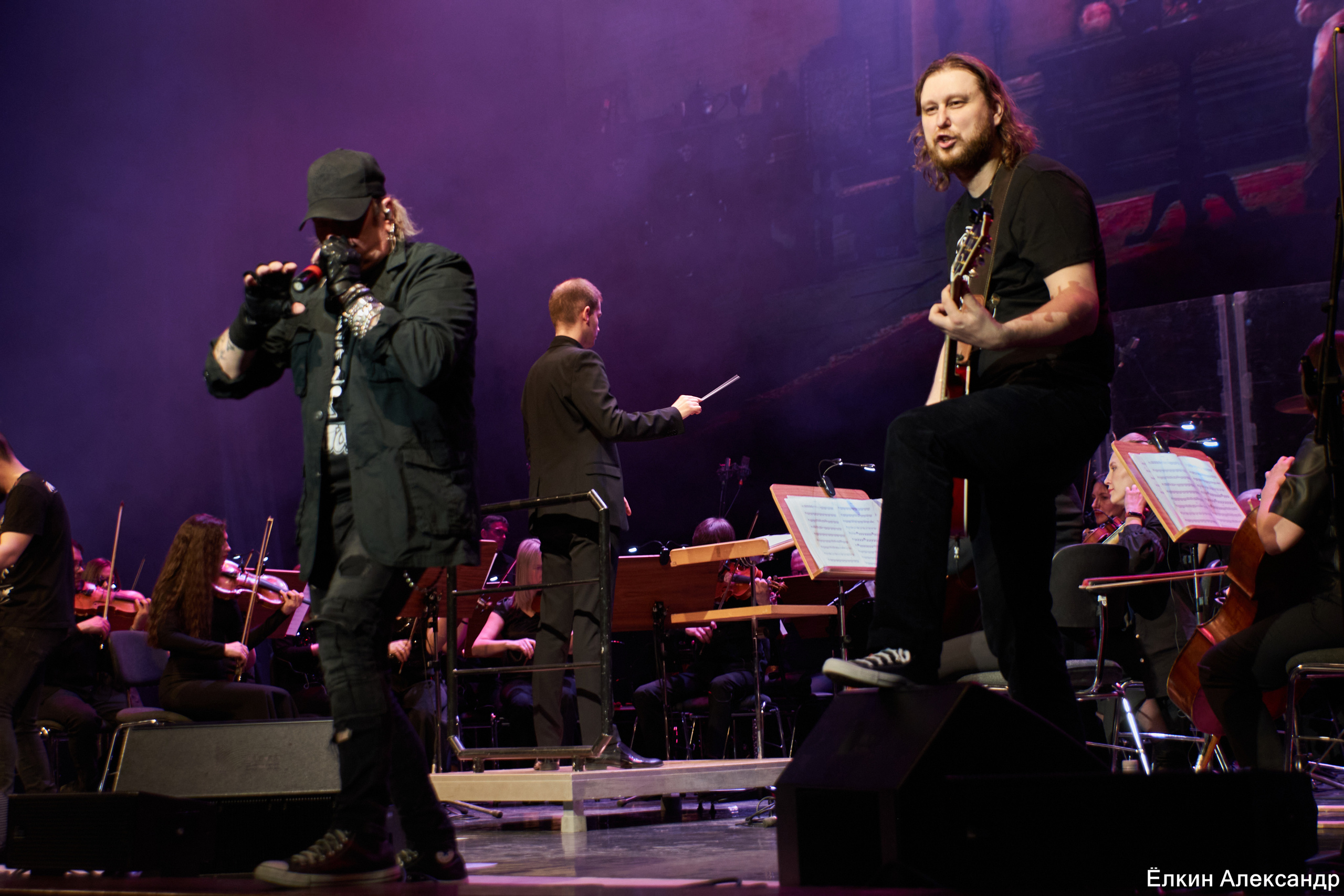 16 Апреля Артур Беркут с оркестром и Рок группа «Пасаш». Ёлкин Александр Фотограф