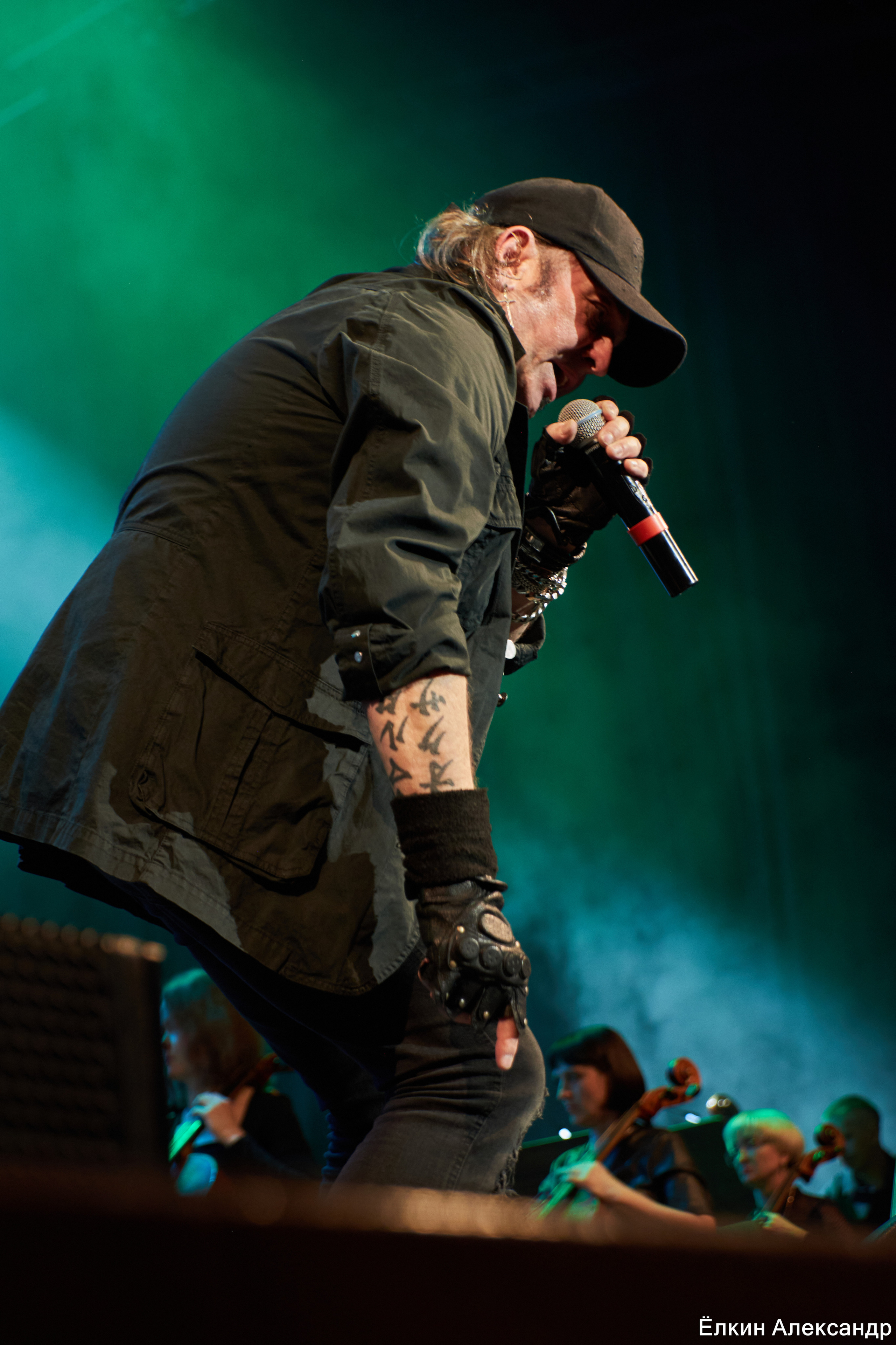 16 Апреля Артур Беркут с оркестром и Рок группа «Пасаш». Ёлкин Александр Фотограф