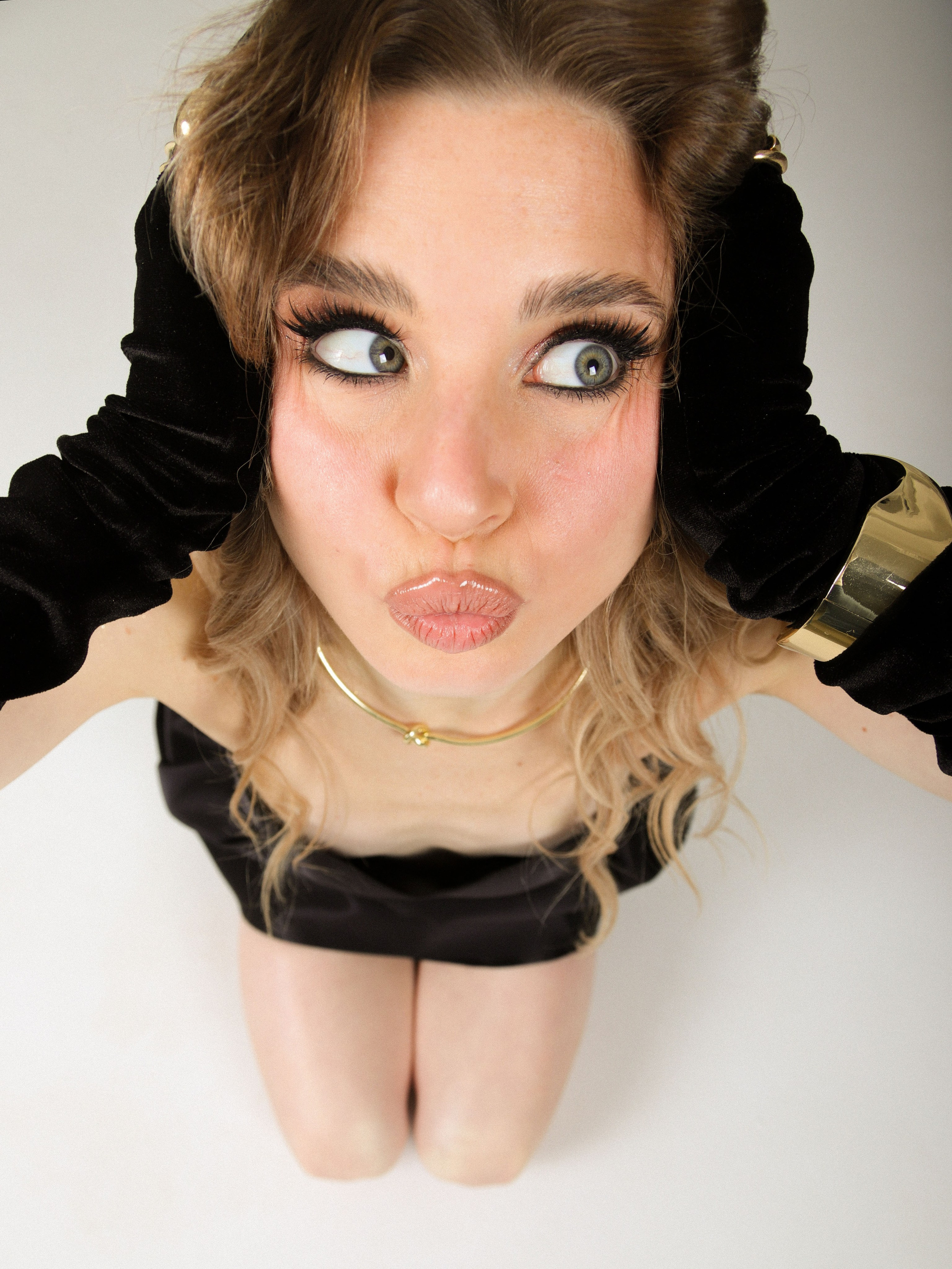 Студийные фотосессии. Контент фотограф в Москве