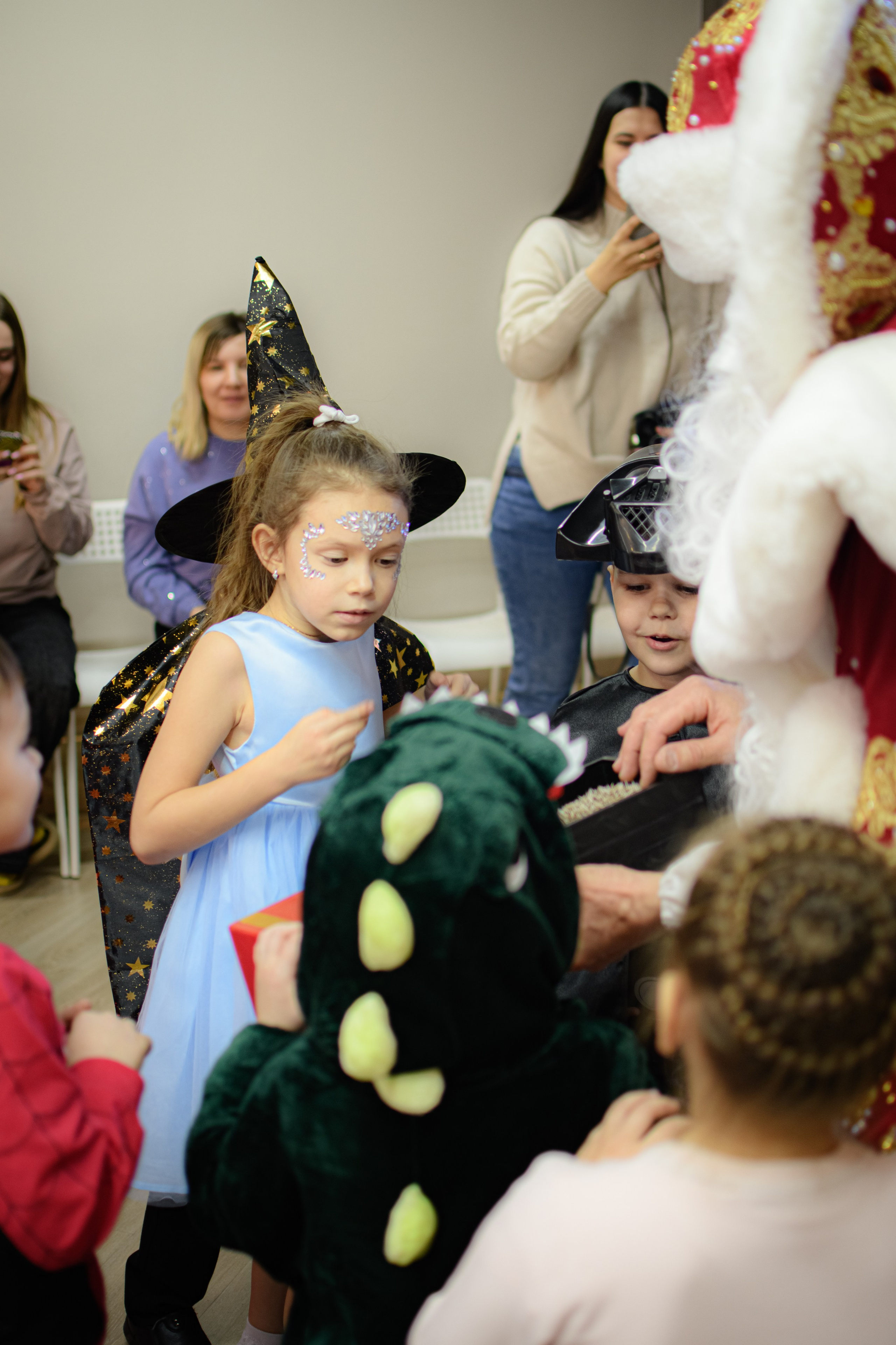 HAPPY NEW YEAR. Photokarish