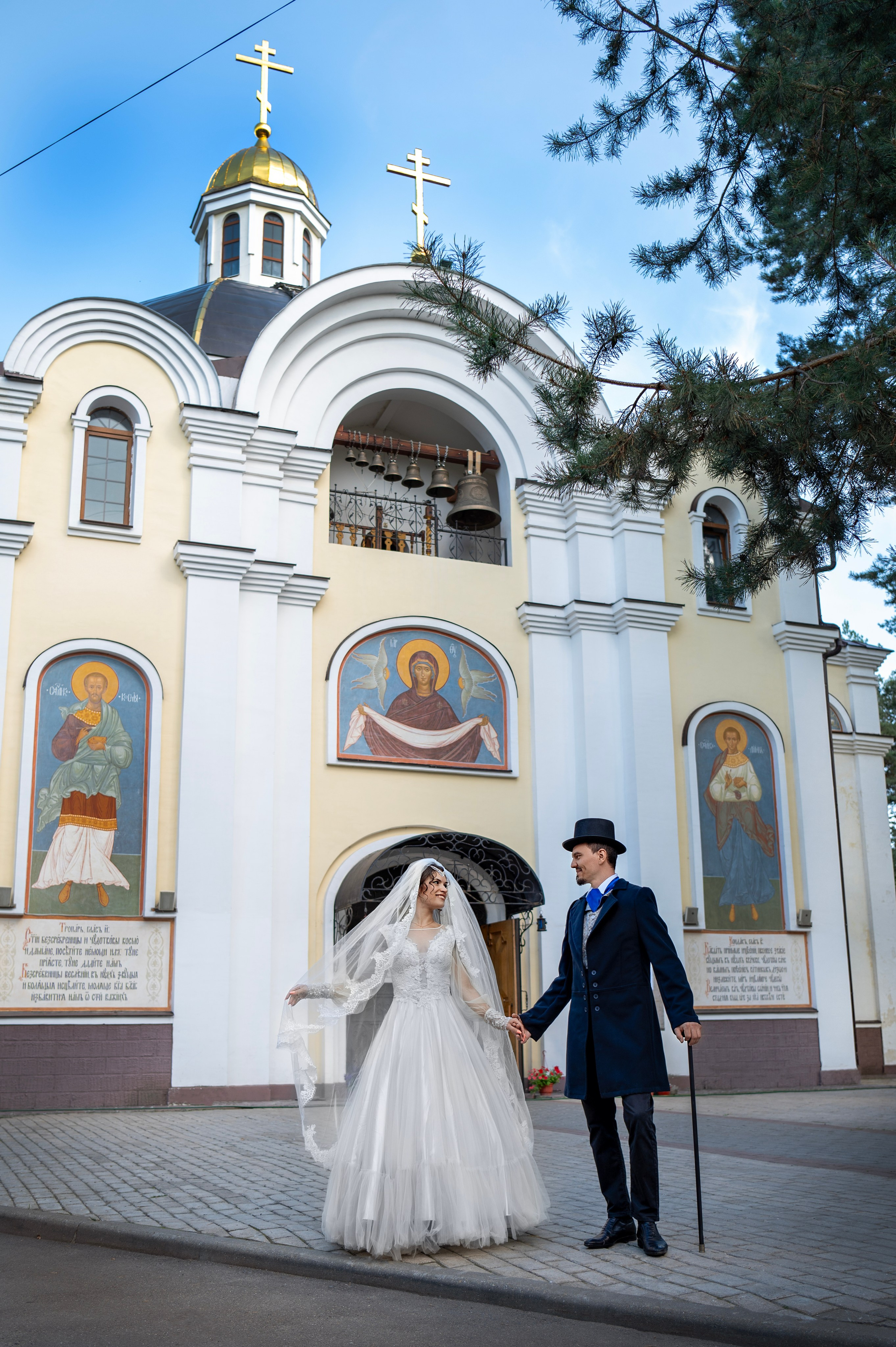 Таинство Венчания. Церковь Святых мучеников, бессребреников и чудотворцев Космы и Дамиана в г. Жуковский. Детский и семейный фотограф г. Москва Оксана Катаджи