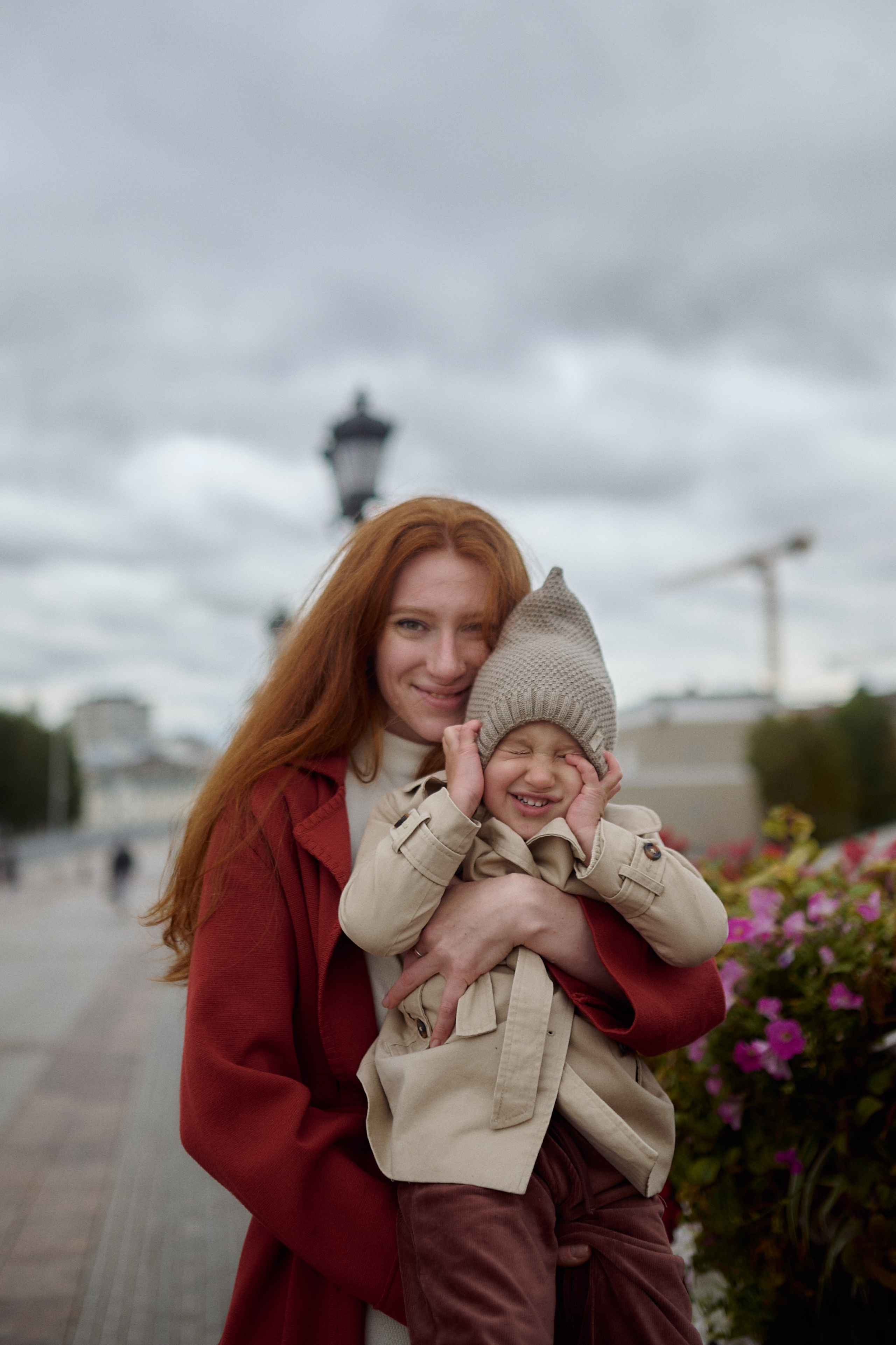 Рита и Кира. Прогулка по центру. Семейный и свадебный lifestyle-фотограф в Москве Мария Петрова