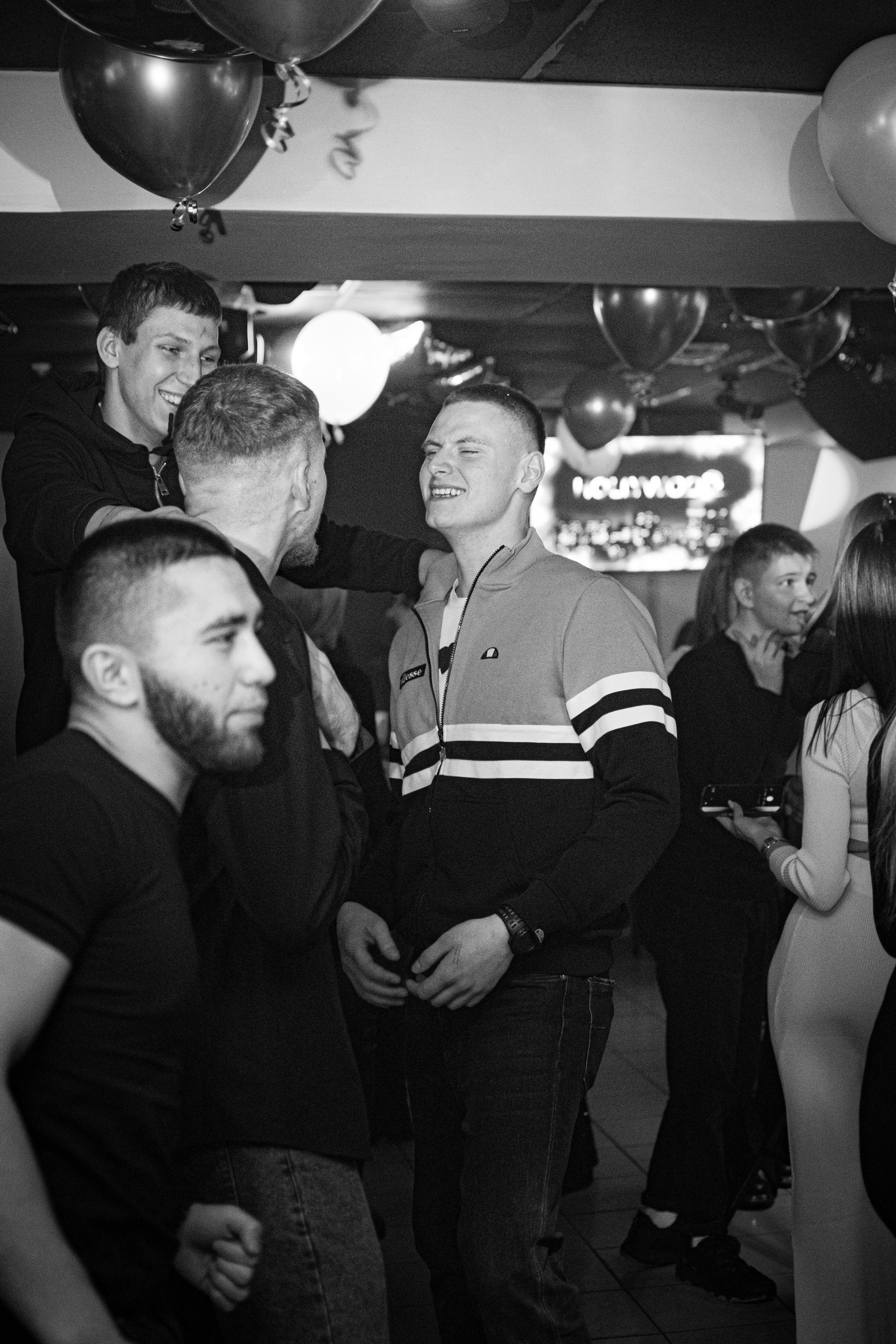 HOLLYWOOD / 6 YEARS. Photokarish