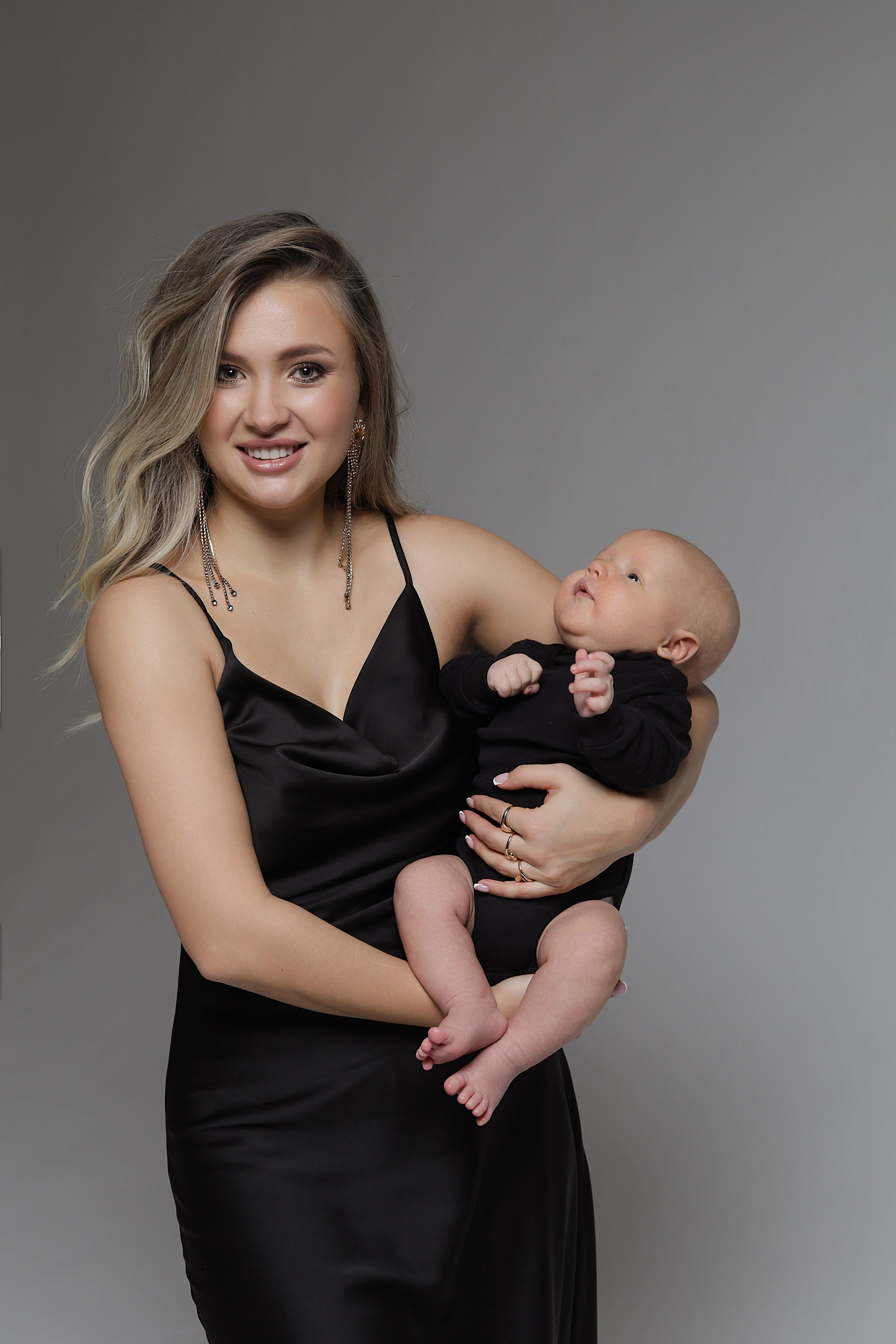 🖤. Фотосъемка выписки из роддома в Москве, заказать фотографа на выписку ньюборн съемка в роддоме newborn фотограф в Юдино