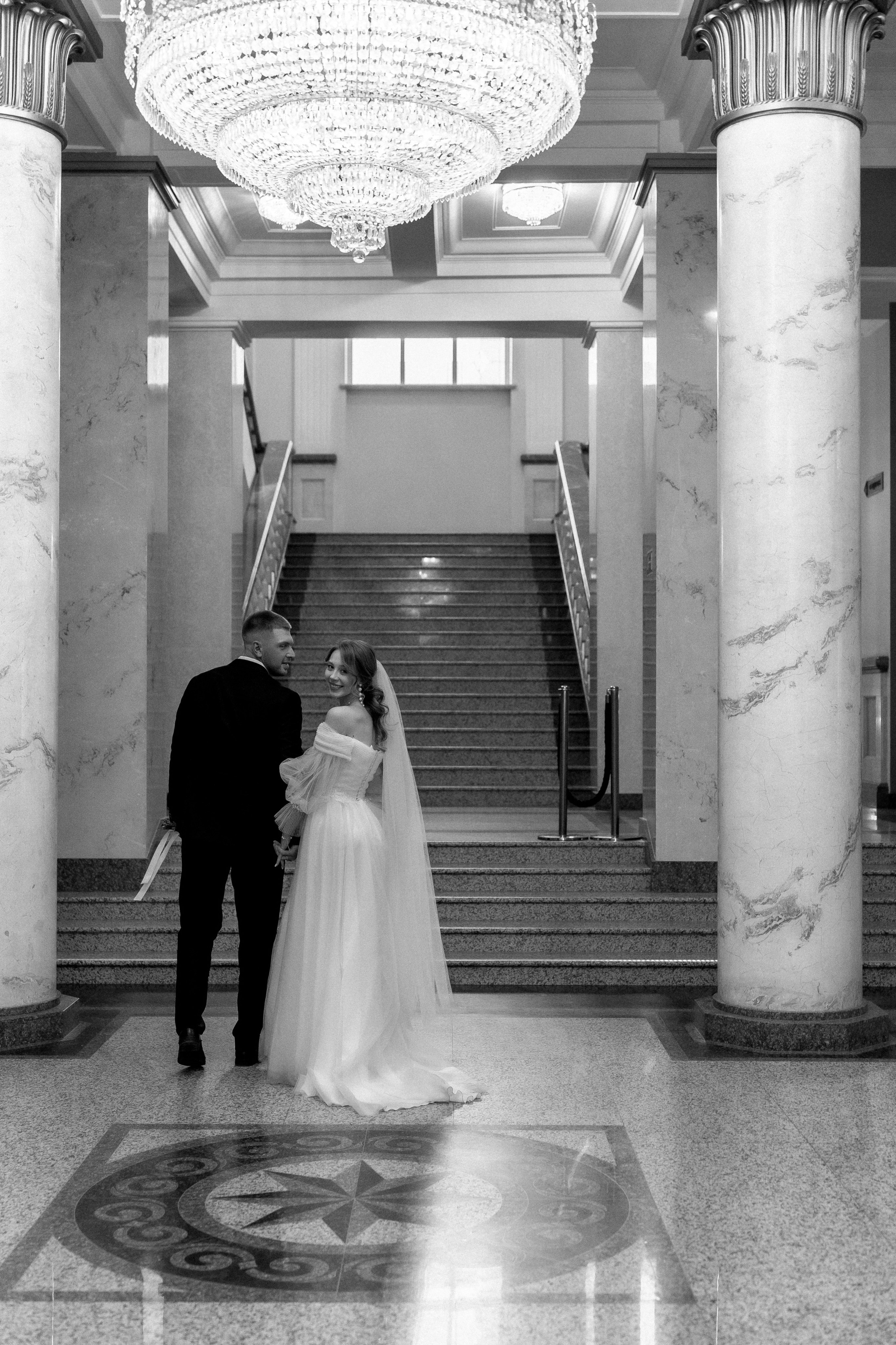 Олег и Татьяна _театр Оперы и балета. Свадебный и семейный фотограф в Самаре Салахова Гулина