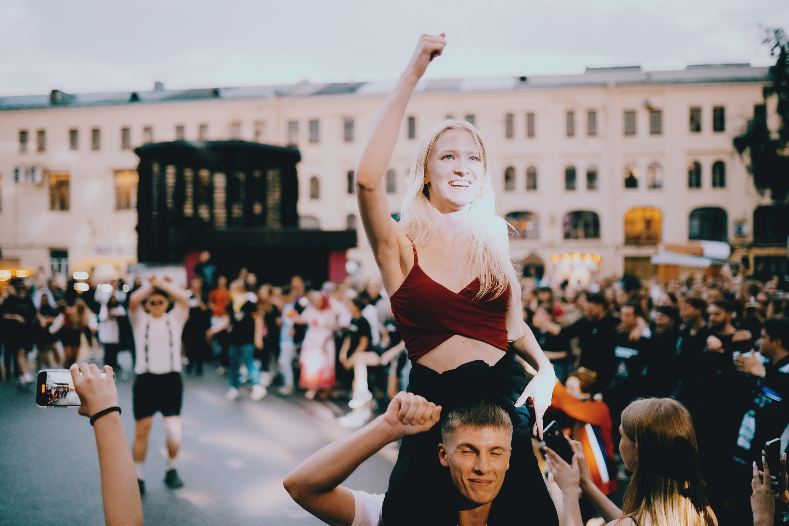 DEAD BLONDE. OPSHI PHOTO