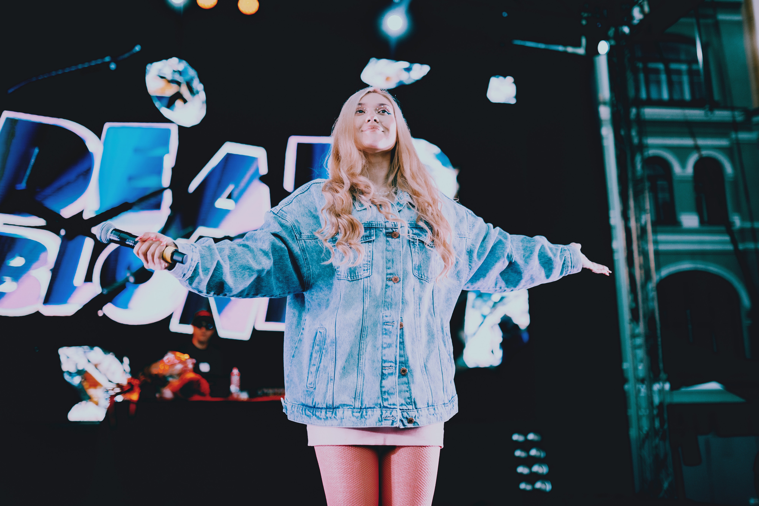 DEAD BLONDE. OPSHI PHOTO