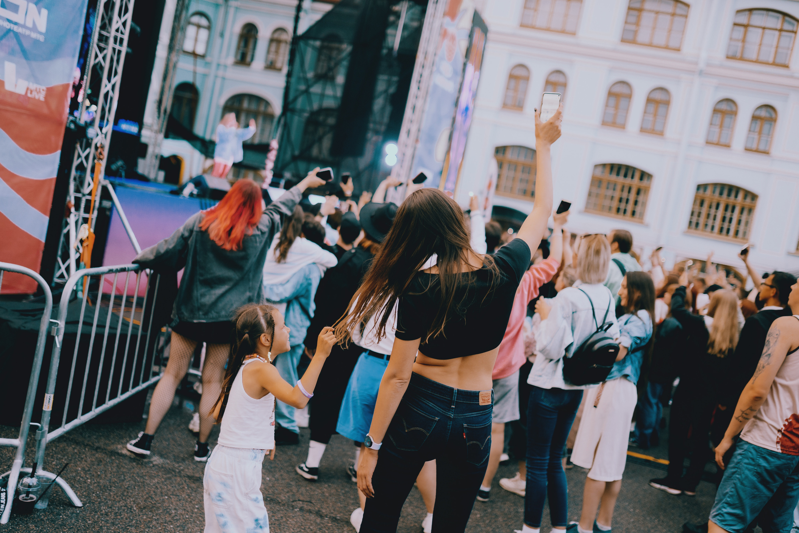 DEAD BLONDE. OPSHI PHOTO