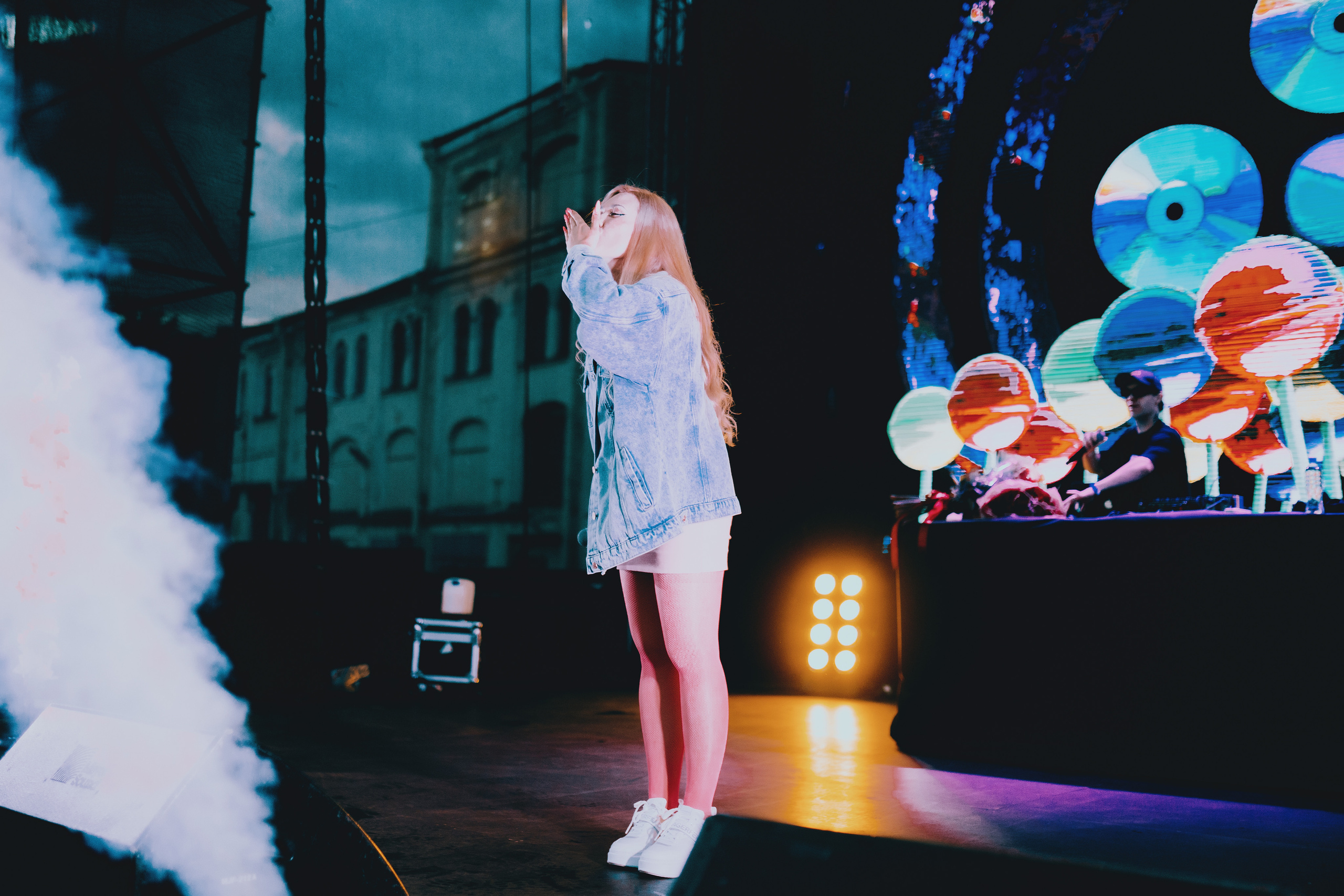 DEAD BLONDE. OPSHI PHOTO