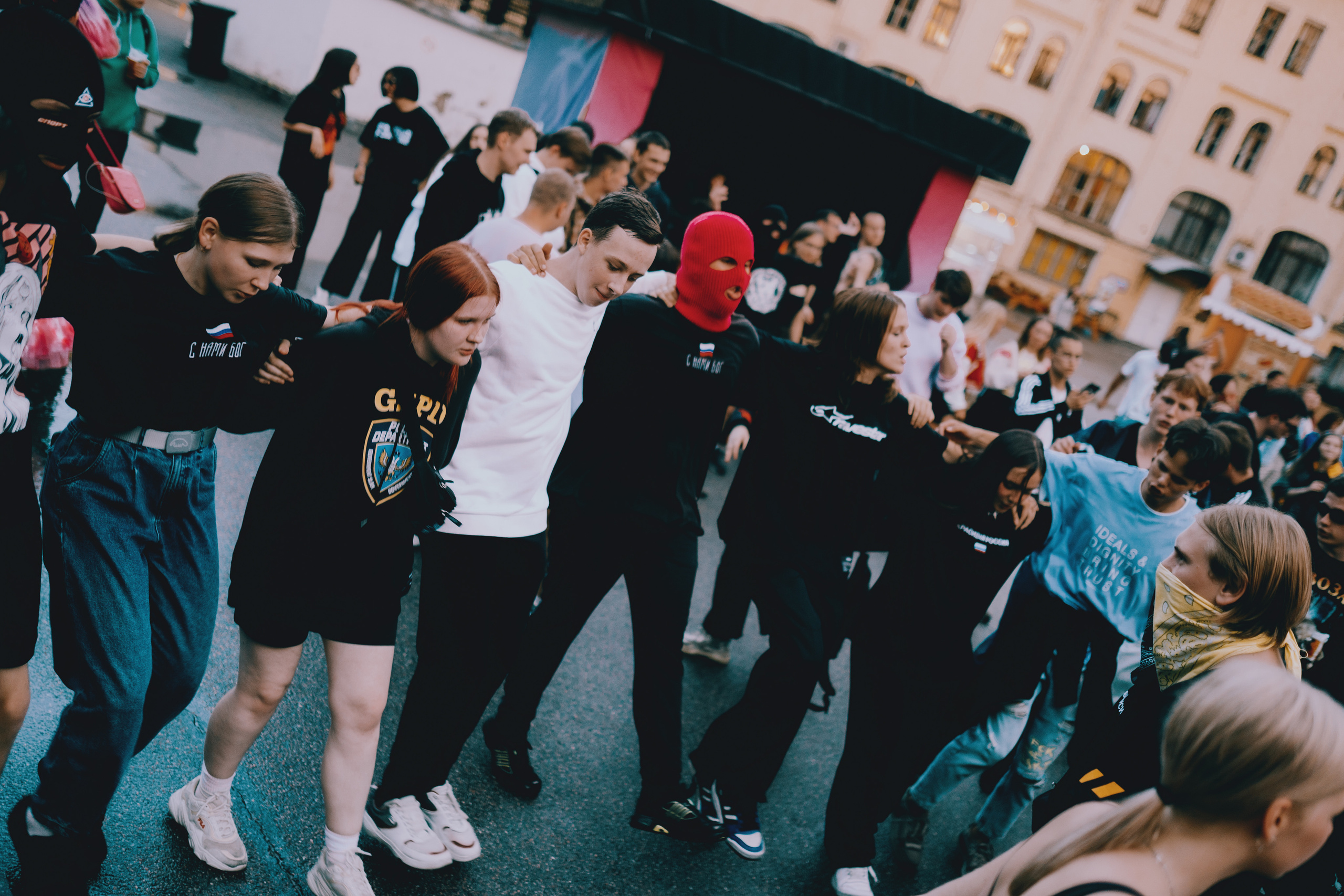 DEAD BLONDE. OPSHI PHOTO