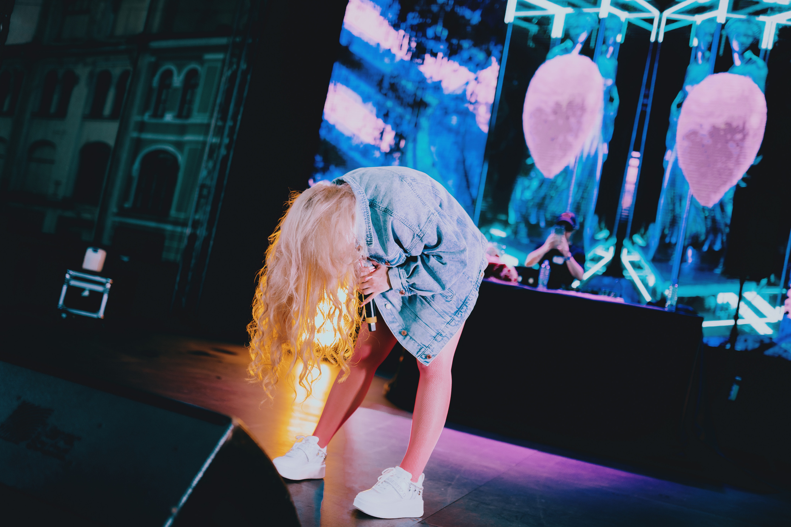 DEAD BLONDE. OPSHI PHOTO