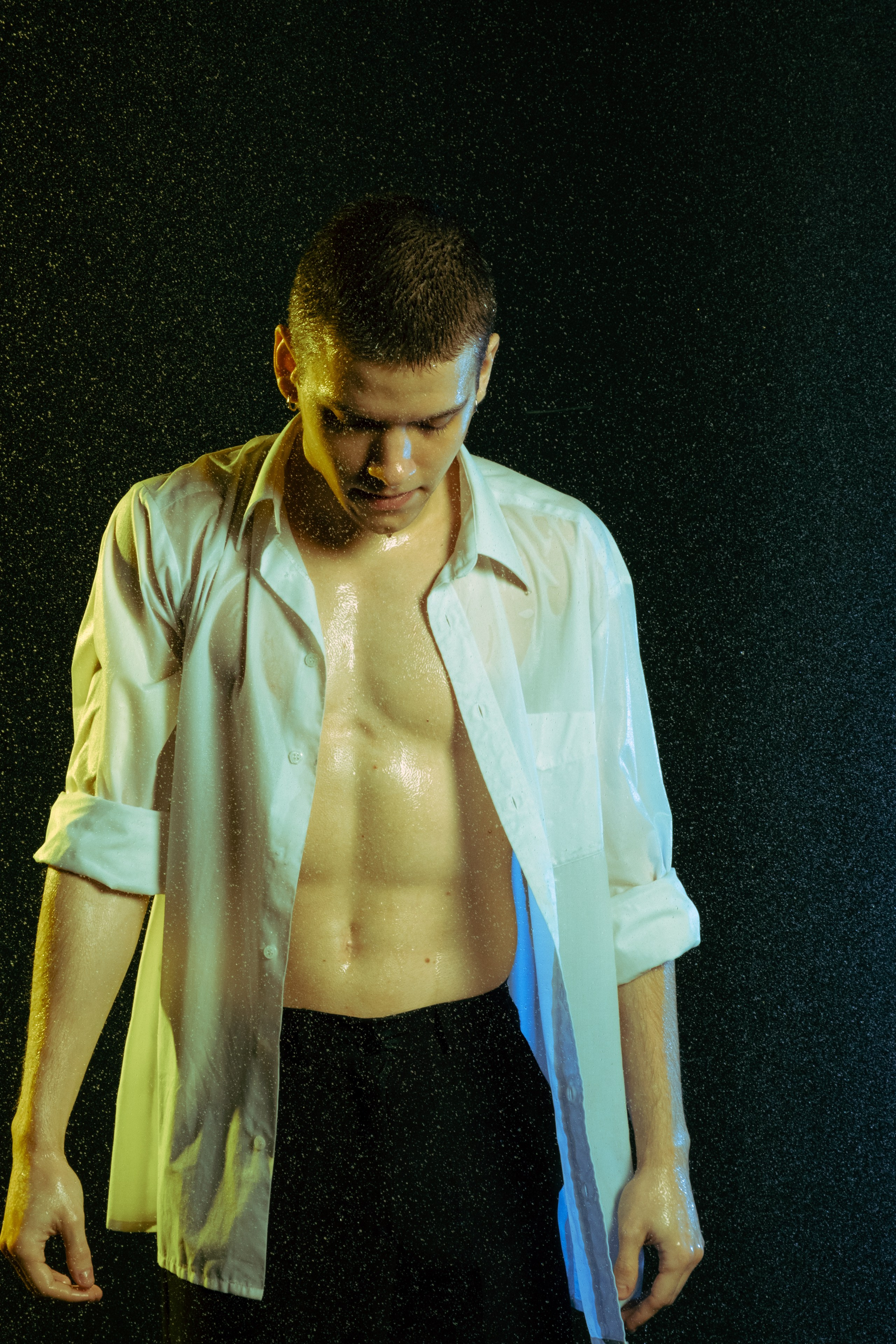 Разрываем душу под дождем. Мари — фотограф и видеограф из Москвы