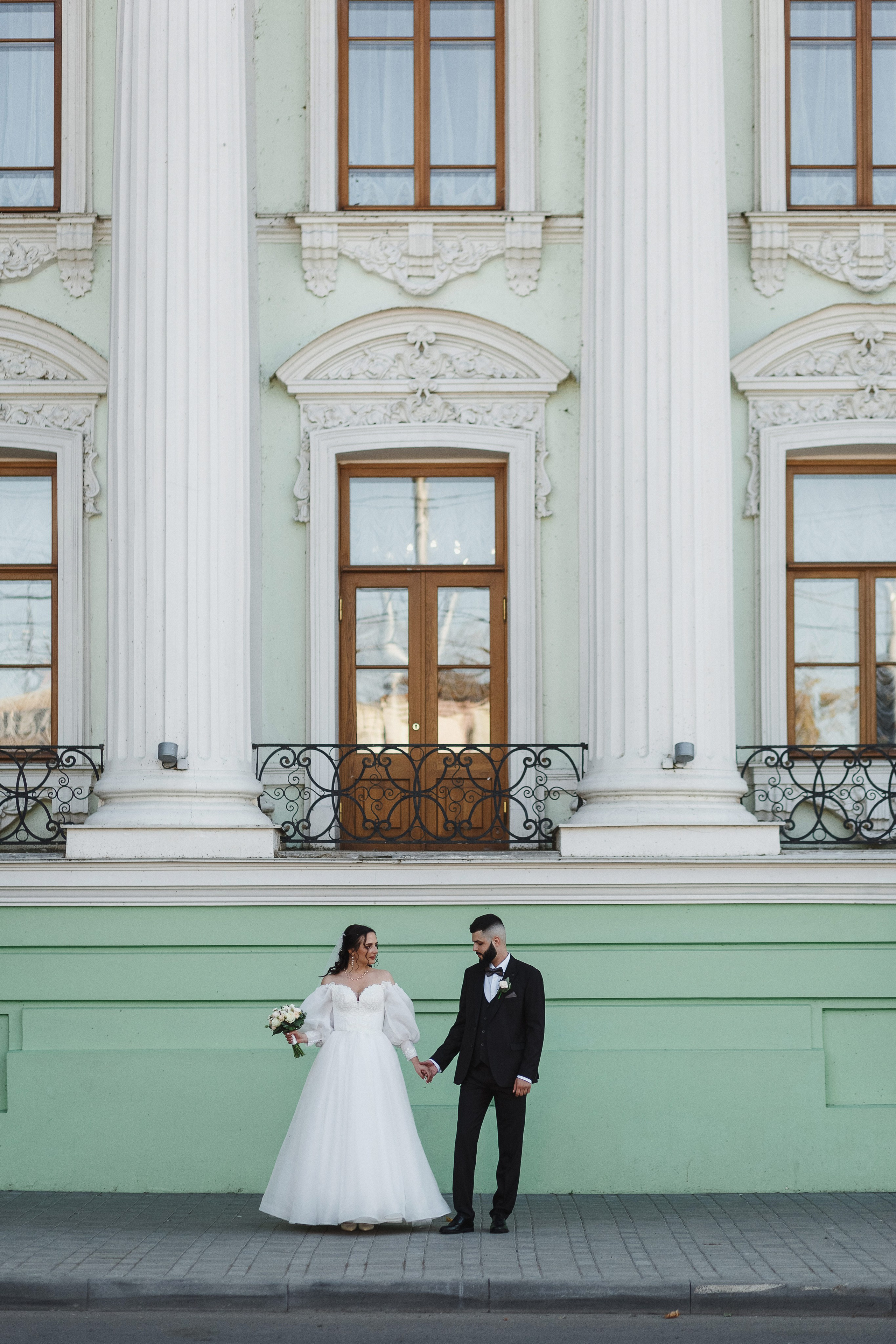 Фотограф в Таганроге летняя свадьба: Романтическая свадебная прогулка. Свадебный и семейный фотограф в Таганроге Бакарюк Антон