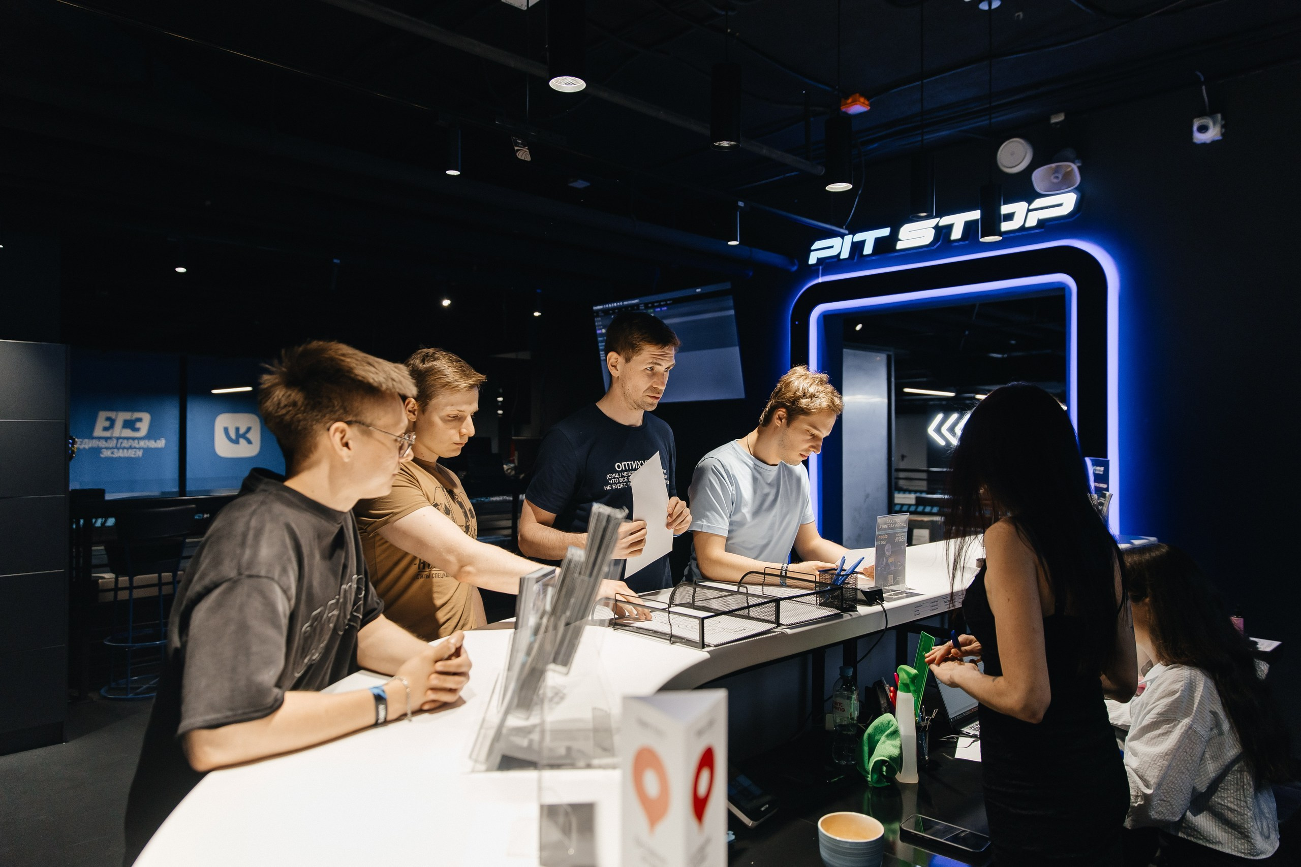 VK | «АВТО СООБЩЕСТВА | ГАРАЖНЫЙ ЭКЗАМЕН OFFLINE». Five Media — репортажный фотограф Москва | Мск