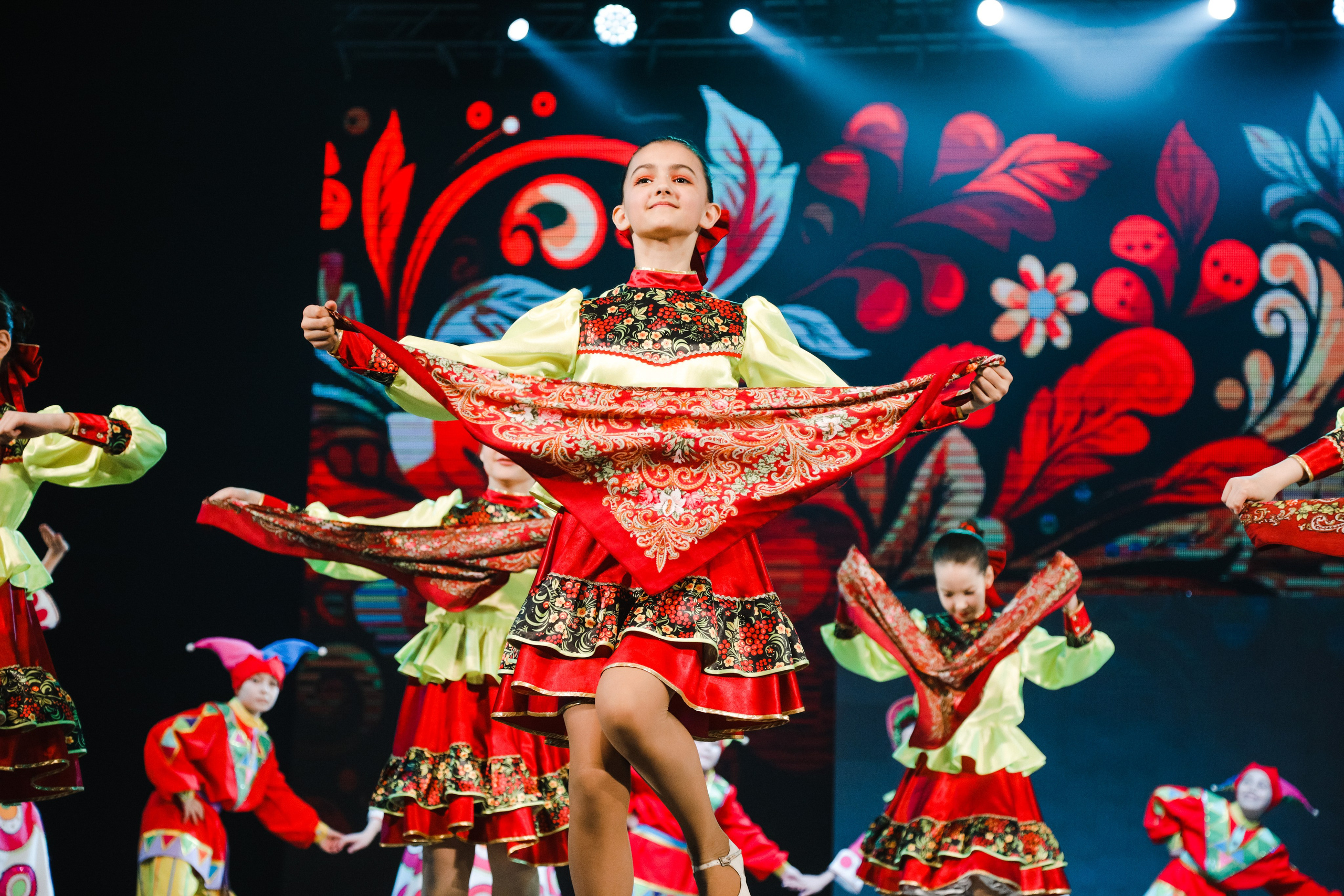 Отчетный концерт Dazz Crew & Искорки 2024. Роман Урумбаев фотограф Нижневартовск