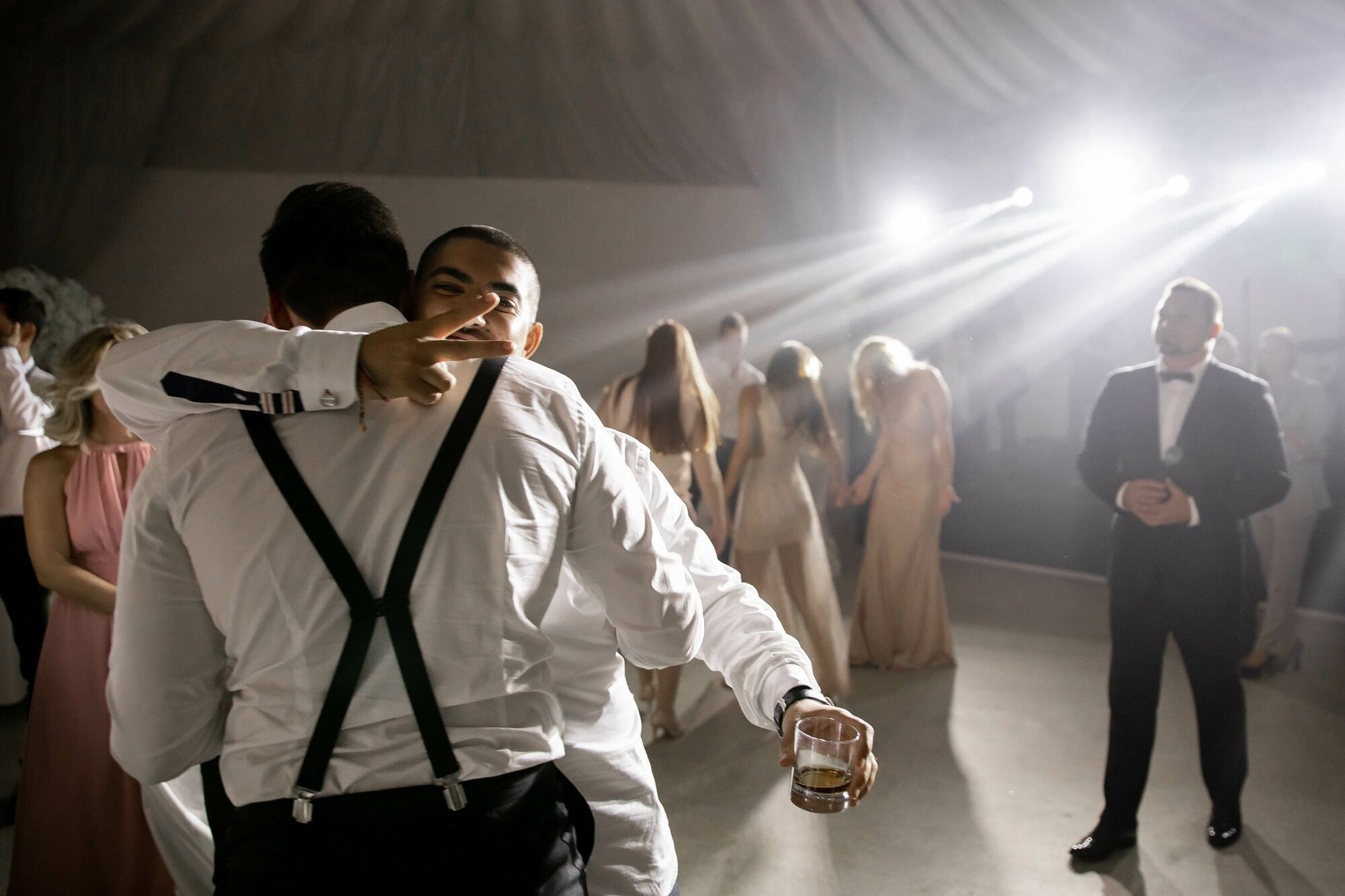 Стильная свадьба со сборами в гостинице Эрмитаж. Свадебный фотограф в Санкт-Петербурге и Москве Андрей Нестеров