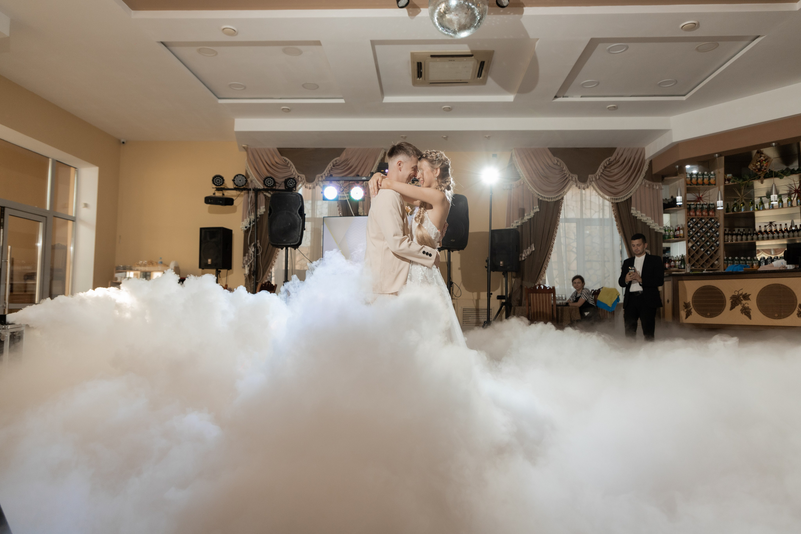 Роман и Александра (банкет). Свадебный фотограф Ангелина Сунгатулина | Саратов | Балаково | Вольск