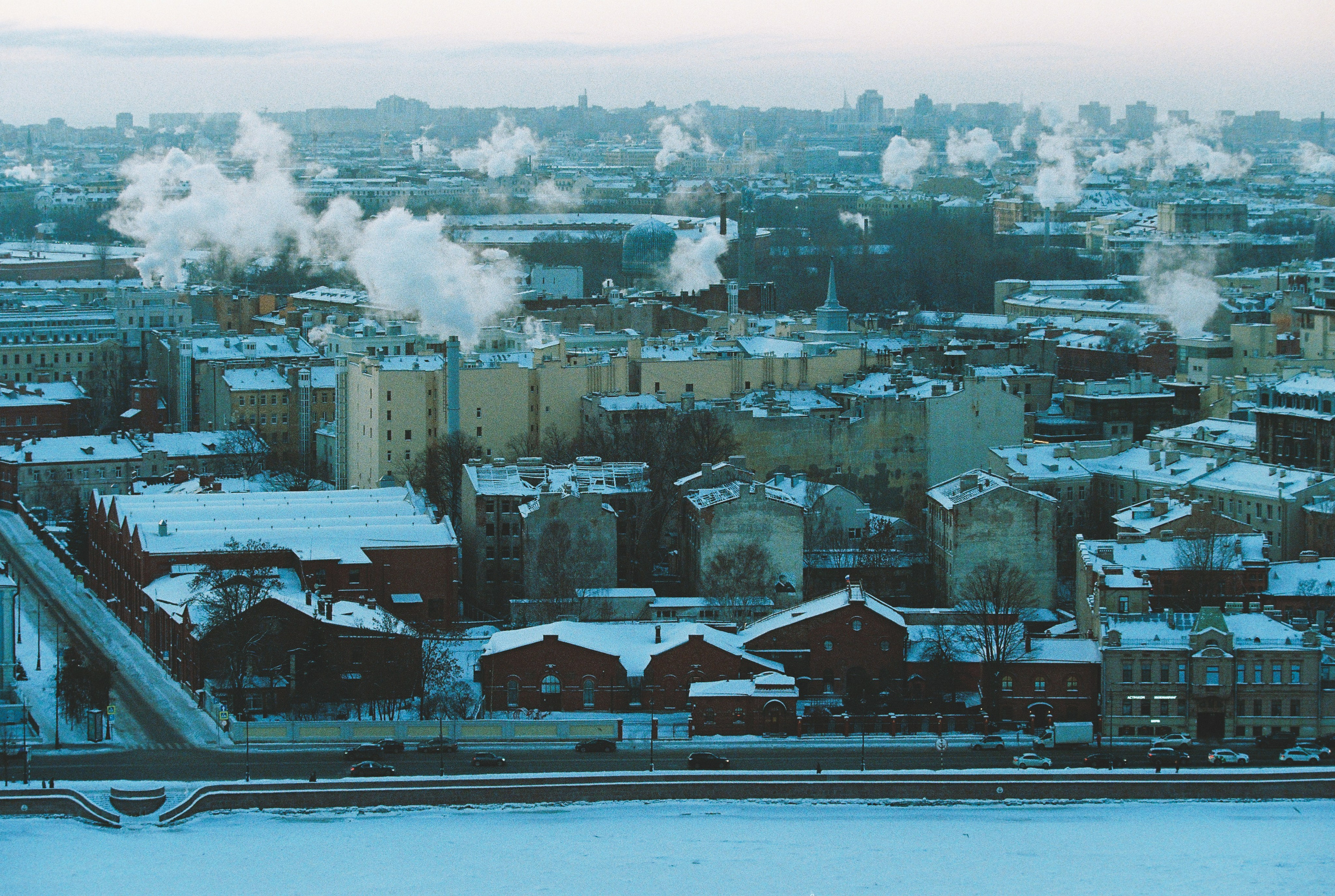 Фотографии цветные. Свадебный и семейный пленочный фотограф в Петербурге Истомина Ирина