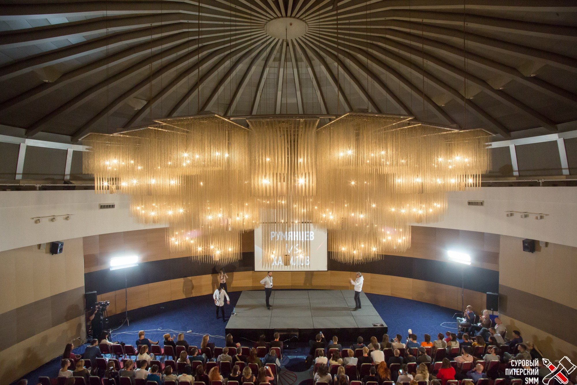 Фотограф на корпоратив СПб. Юлия Лисняк, контент-фотограф в Санкт-Петербурге