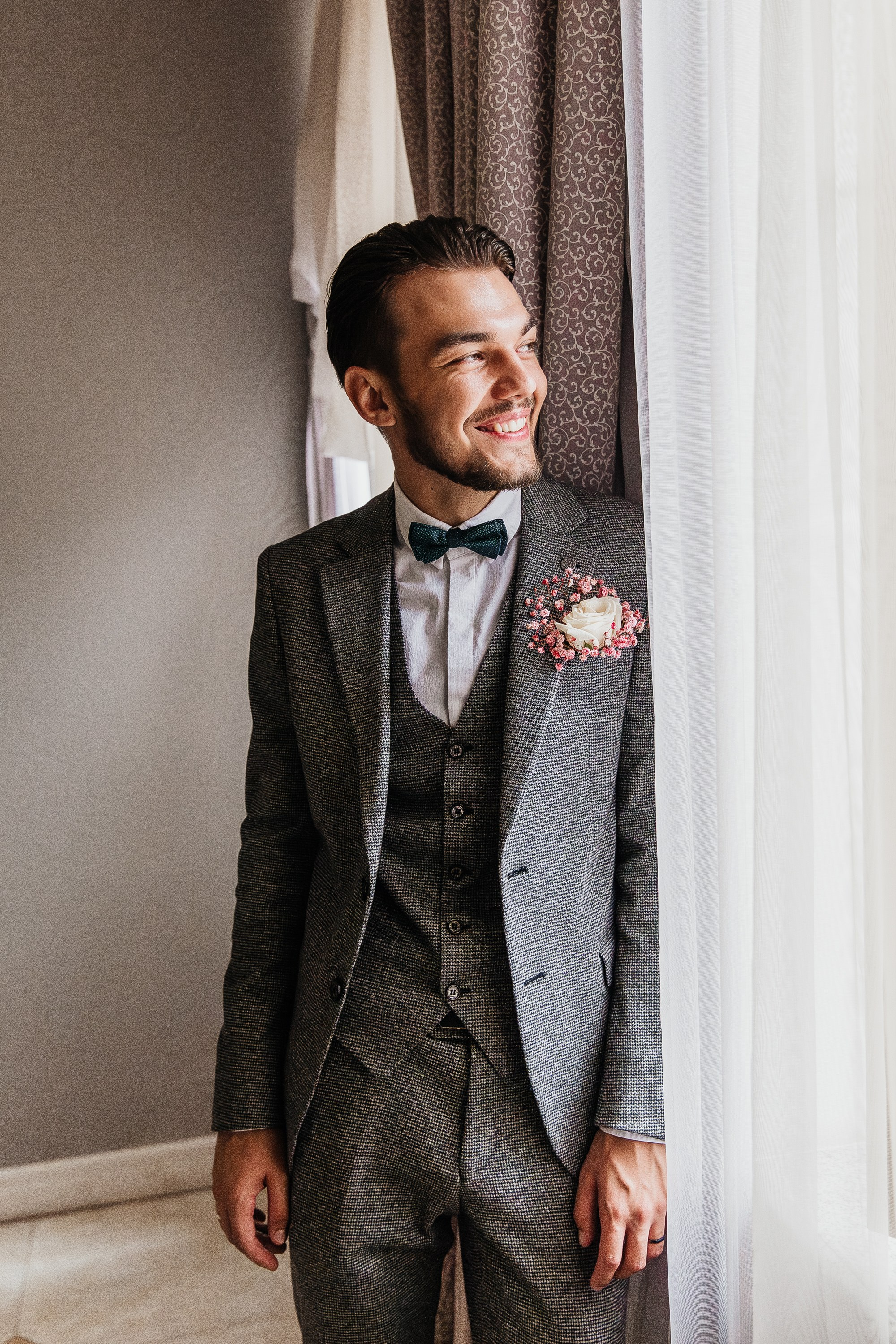 Жених, костюм для жениха, свадьба Иркутск, свадебная фотосессия 