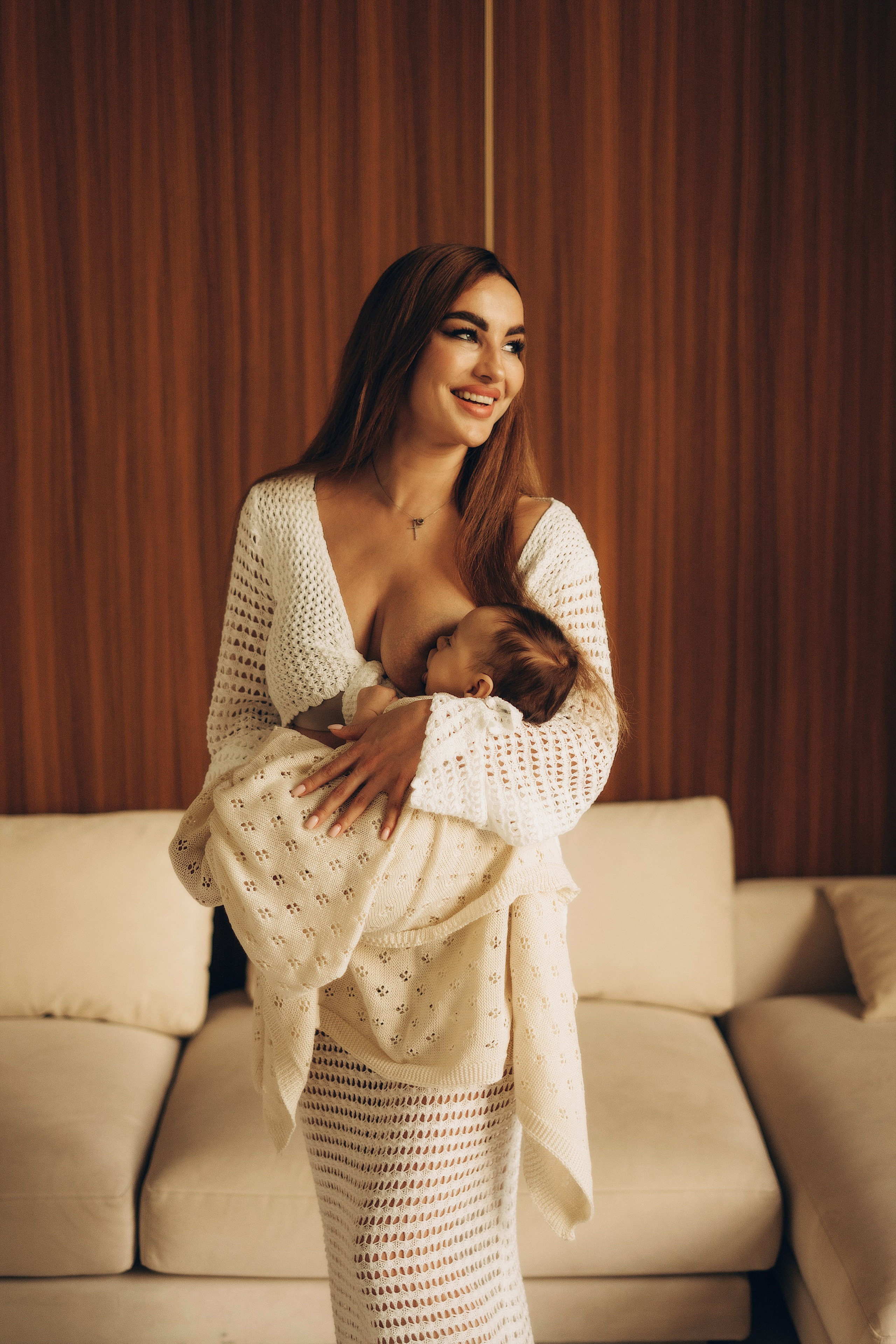 ньюборн фотосессия лайфстал фотограф новорожденные ребенок ребенок в реквизите семейные фото 