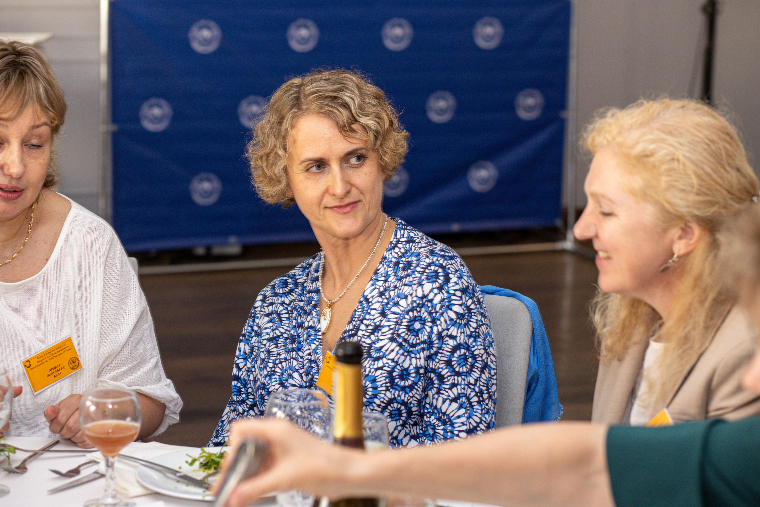 Встреча выпускников. Стоматологи СПб. Семейный фотограф в Вышнем Волочке — Ульяна Иванова | Фотосессии для всей семьи