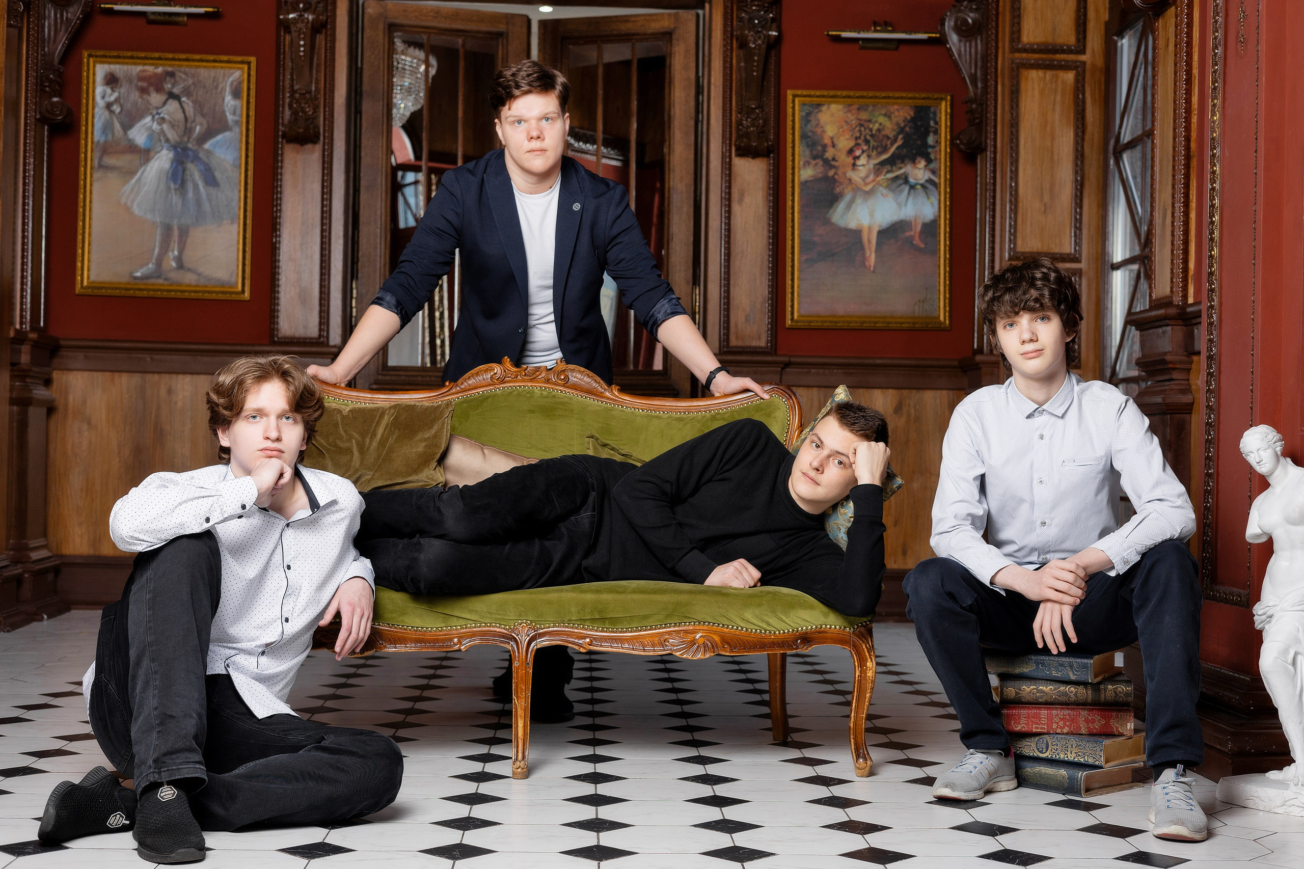 Зал Галерея. Выпускные альбомы. Школьный и семейный фотограф Виктория Игнатьева