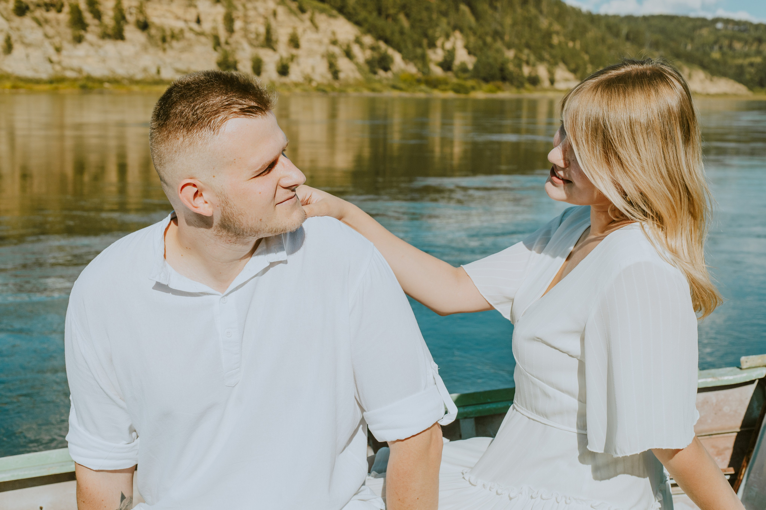 Love story на берегу в Ангарске. Фотограф Ангарск Александра Зарубина