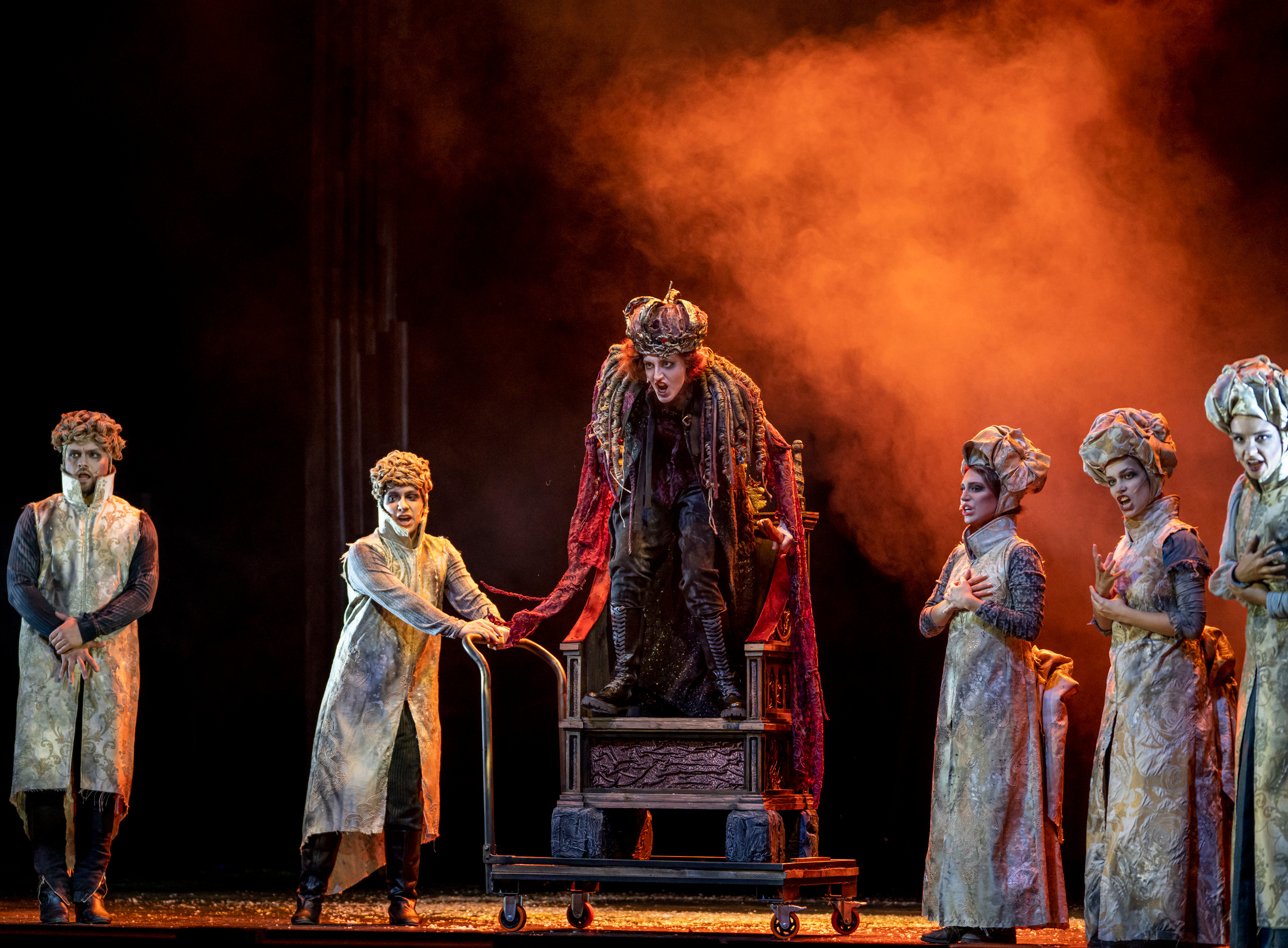 Человек который смеётся. Фотограф Сергей Танков