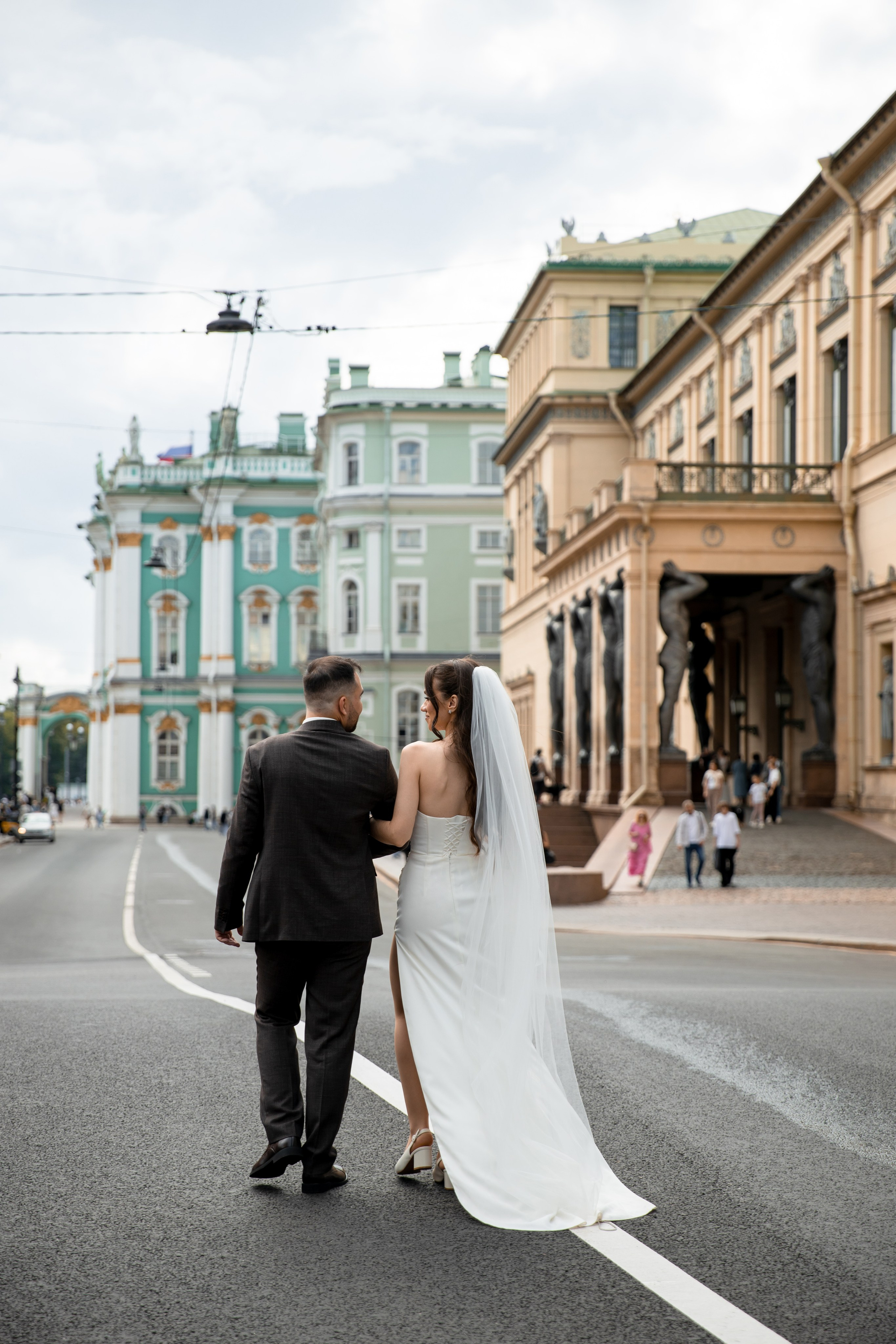Анна и Александр / Прогулка + ЗАГС. Свадебный и семейный фотограф в Москве Диана Левченко