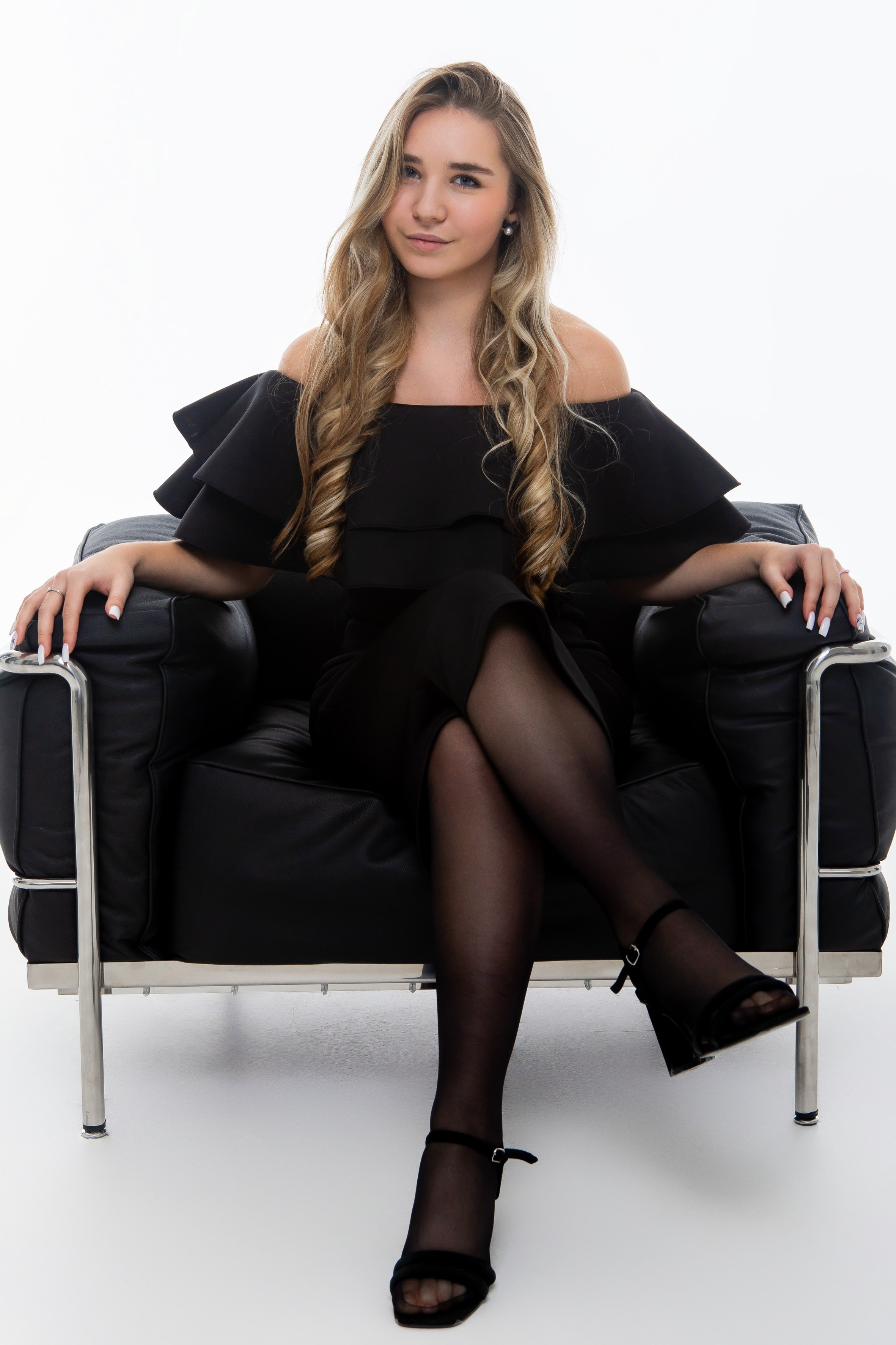 Студия Гимназия 12 11 А 2024 г. Свадебный и портретный Фотограф в Липецке Дмитрий Котюков