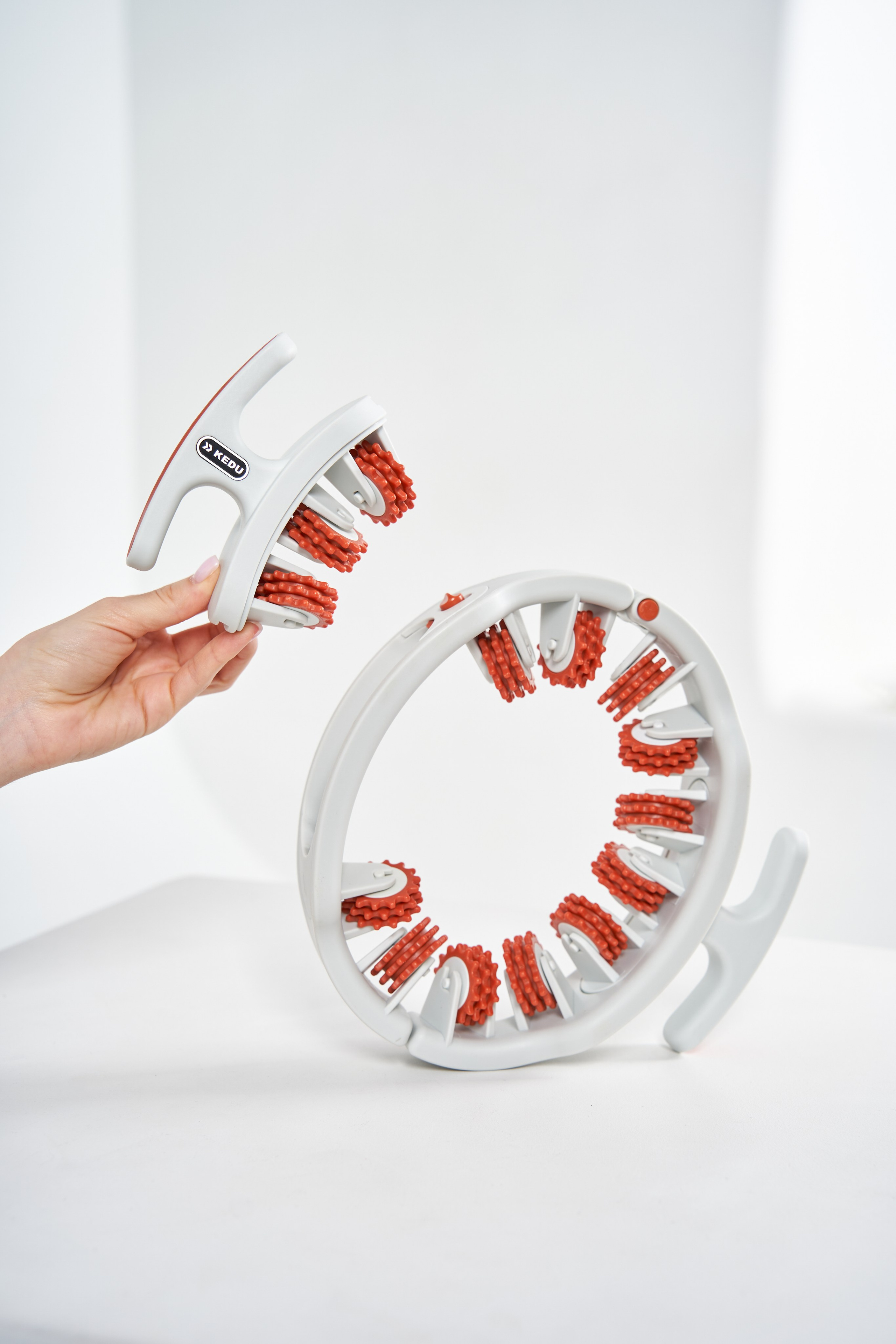 Массажер для тела. Фотограф и рилсмейкер Москва | Волгоград Максим Шевченко