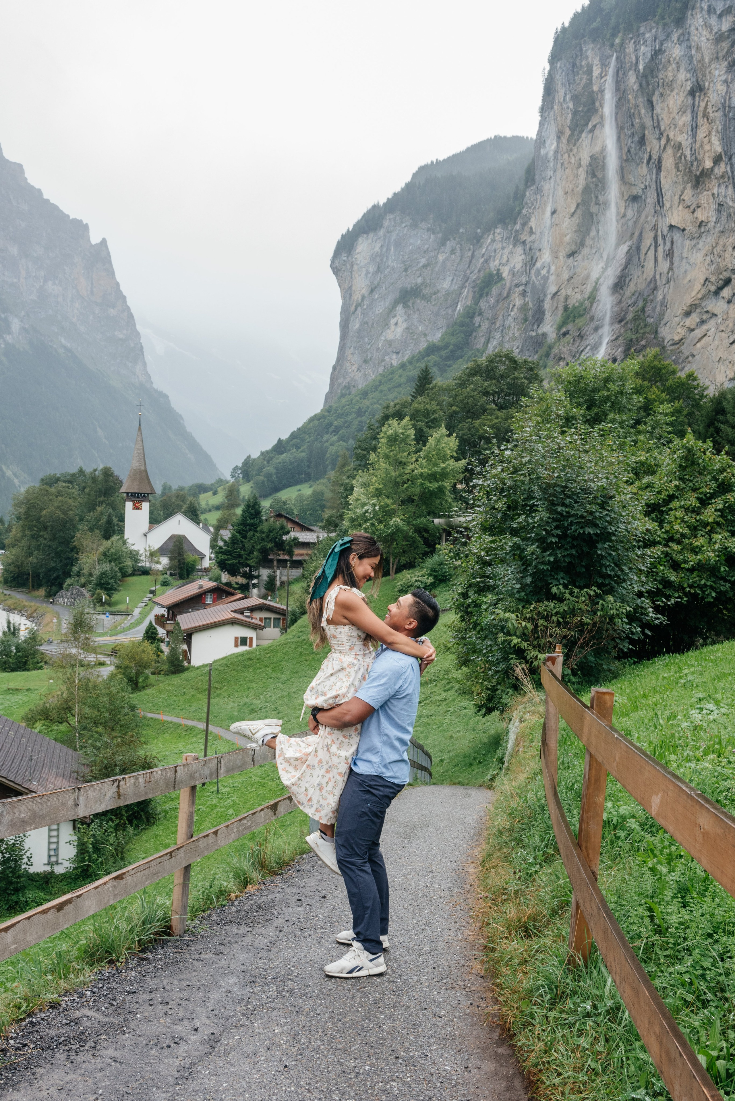 Angeline & Kenneth (Lauterbrunnen). Photographer in Interlaken area