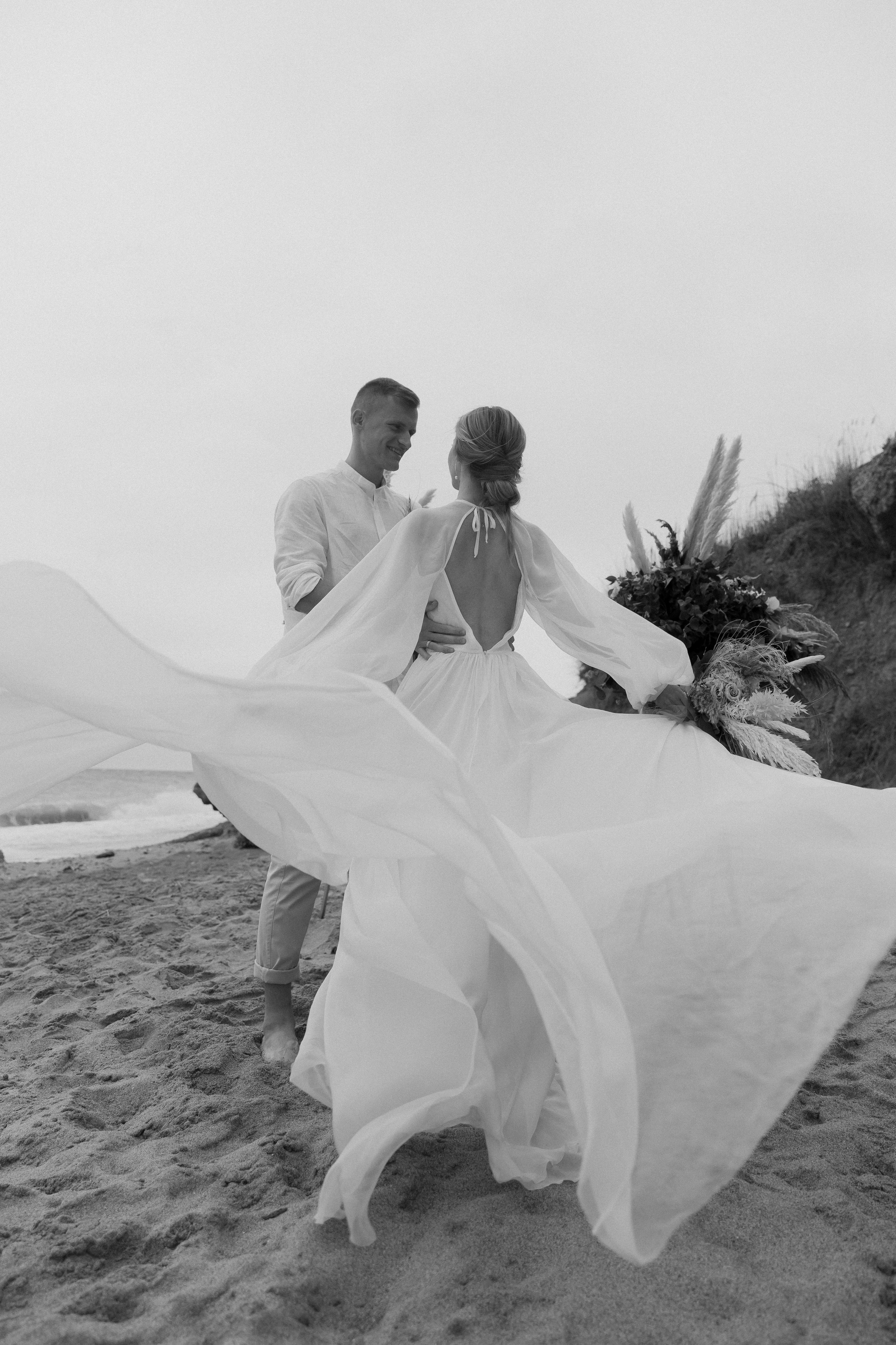 На берегу моря…. СВАДЕБНЫЙ ФОТОГРАФ В КРЫМУ И СЕВАСТОПОЛЕ