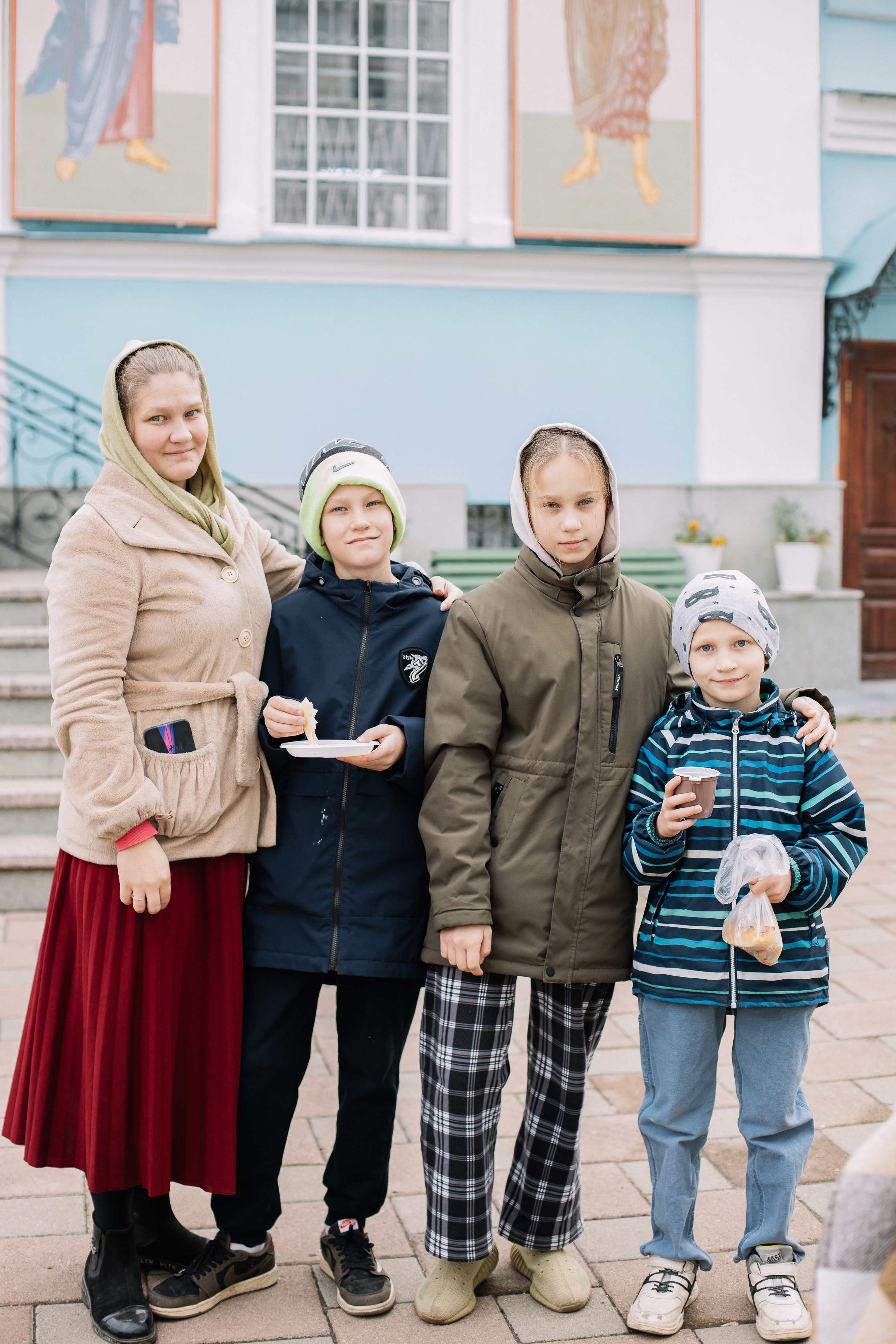 Покров в храме Иоанна Предтечи. Семейный фотограф Трусова Евгения в Екатеринбурге