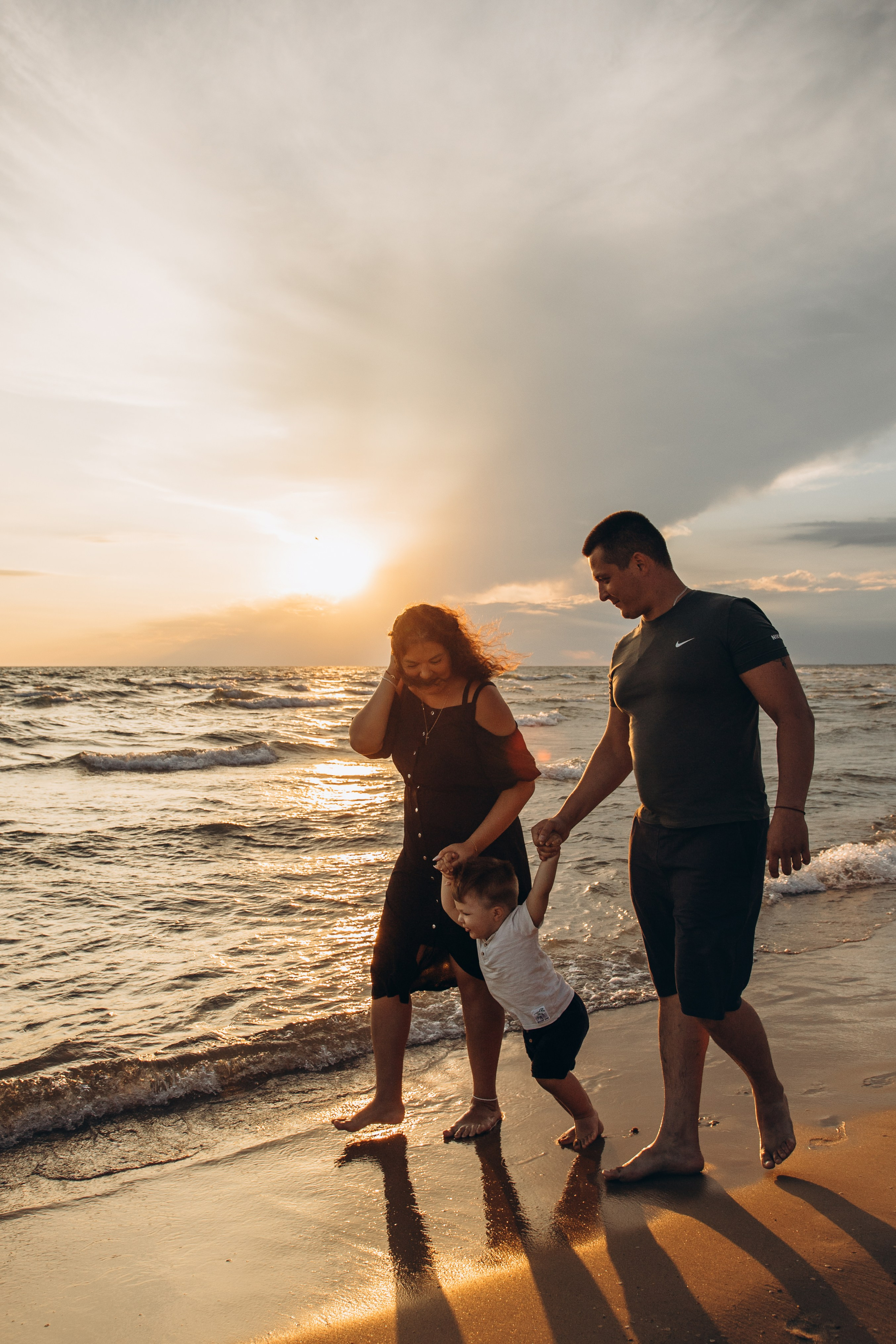 Михаил, Алена и Кирюша — встреча заката с любимыми. Семейный фотограф Новороссийск, Анапа, Геленджик — Юлия Давыдова