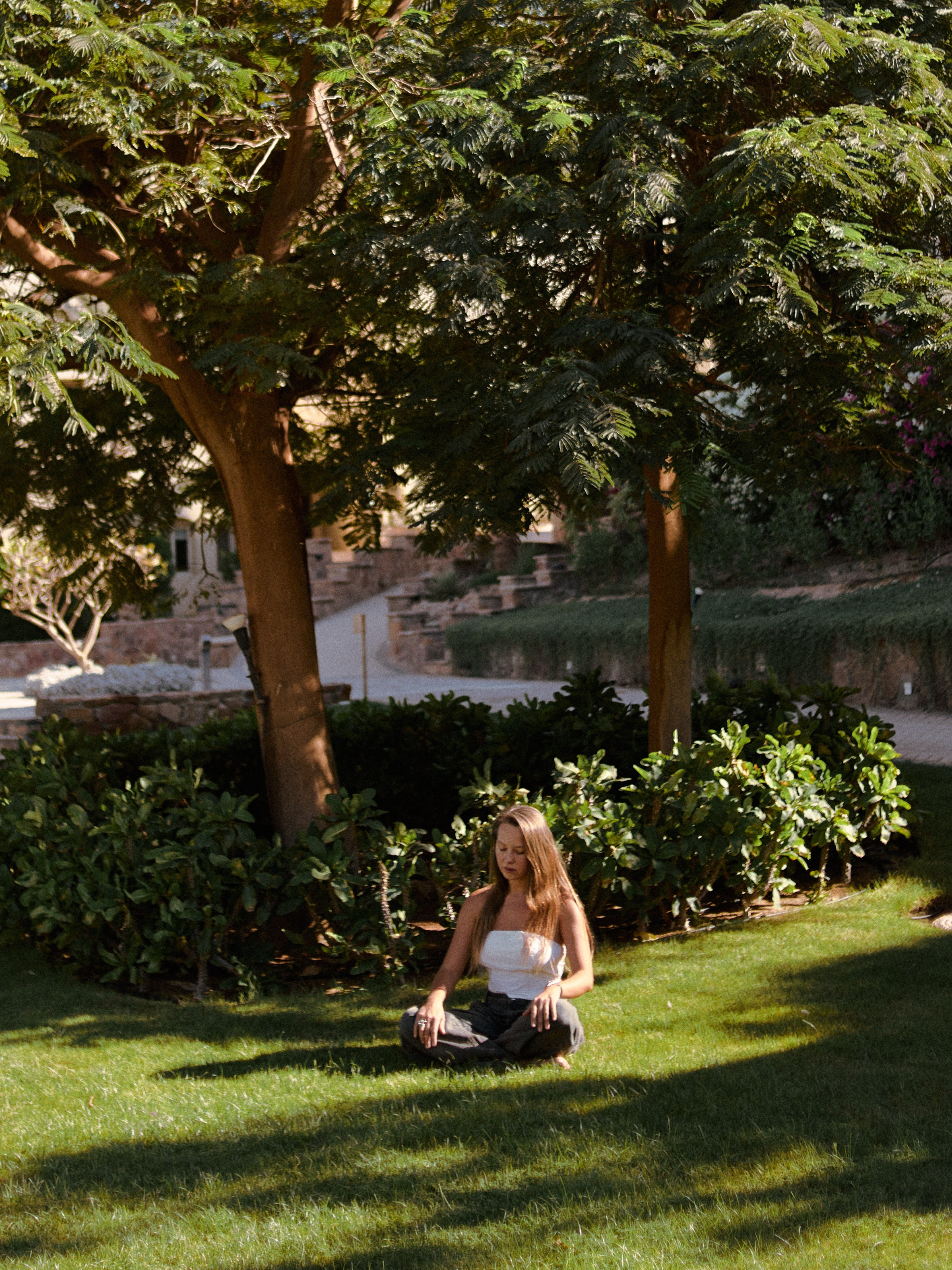 Позы для индивидуальной съёмки. Jorgis Talè — photographer, kind person, teacher of arts and other mag