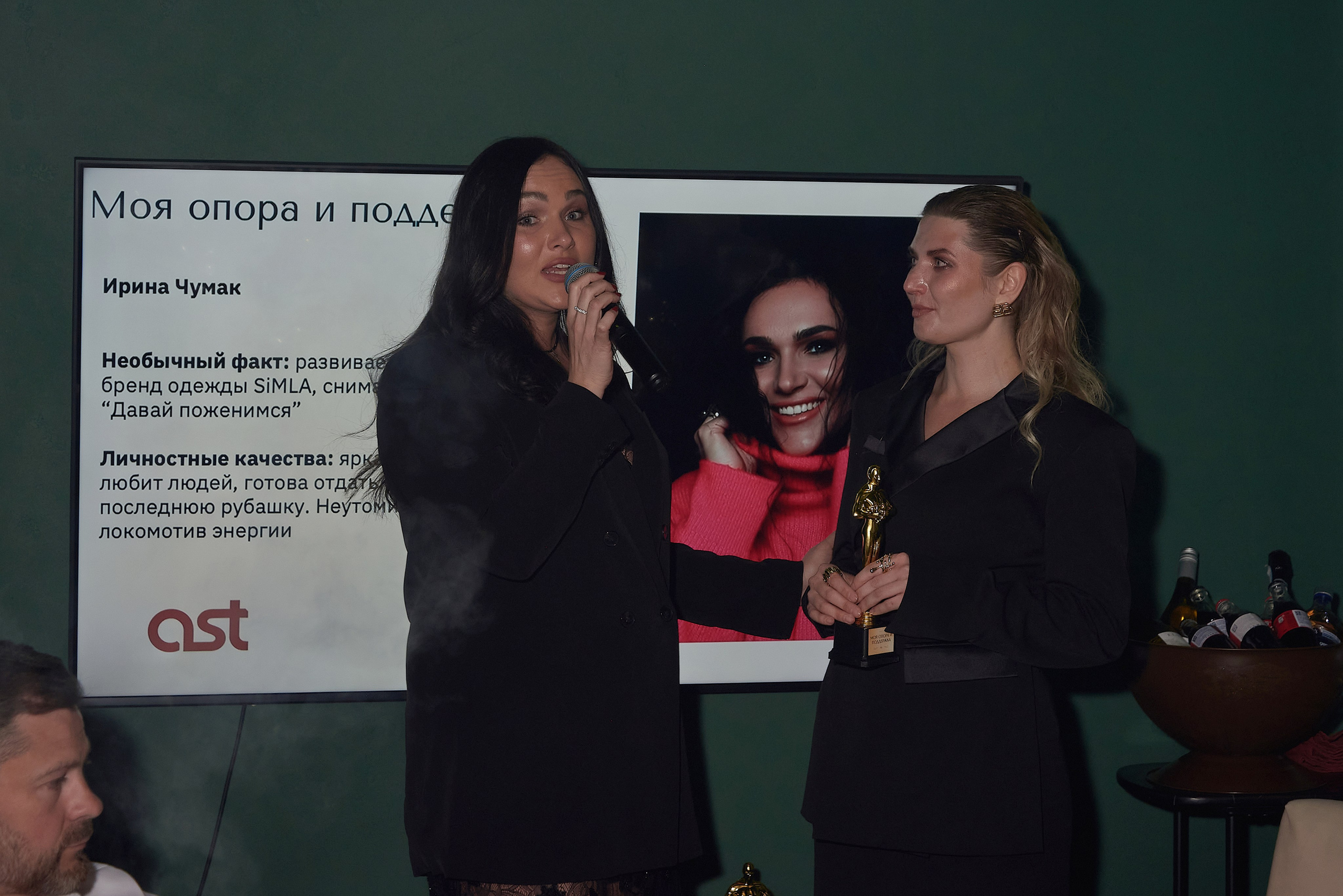 День рождения Светланы Пинигиной в караоке Divas. Наталия Дианова — фотограф для брендов и экспертов в Москве